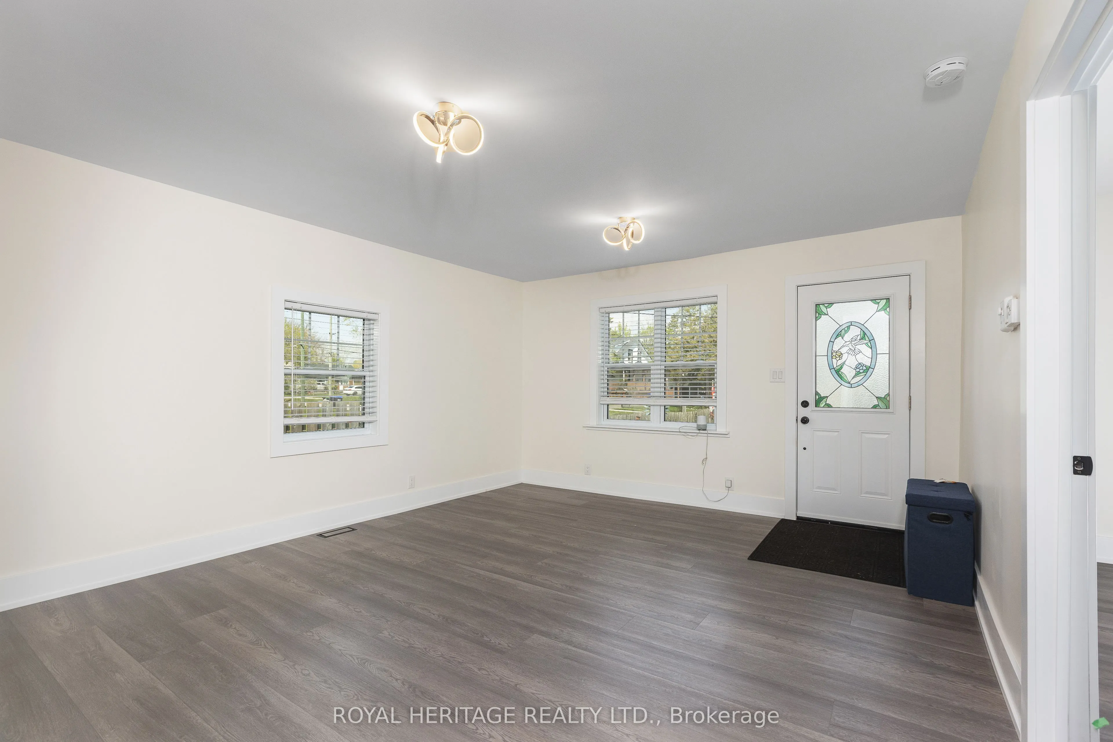 1275 Killarney Beach Road