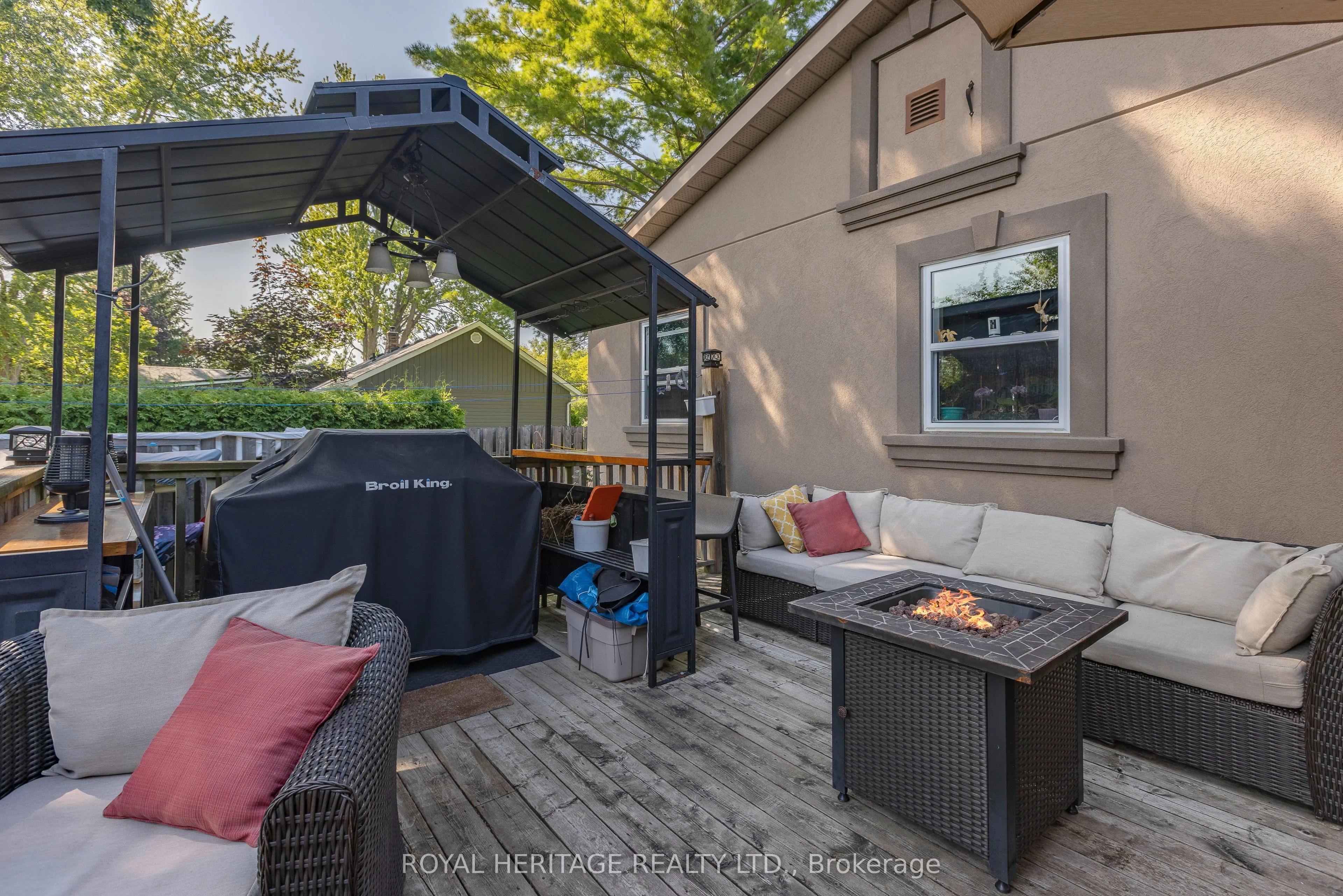 1275 Killarney Beach Road