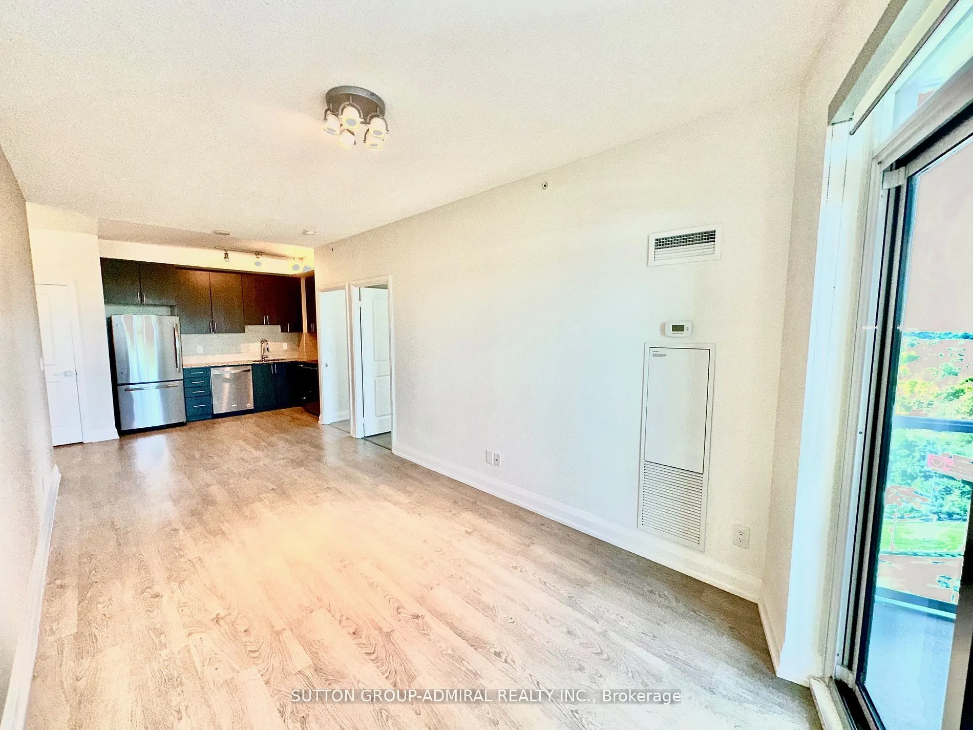 7171 Yonge Street, #1007
