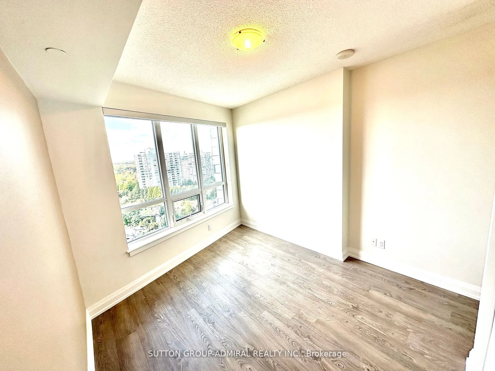 7171 Yonge Street, #1007