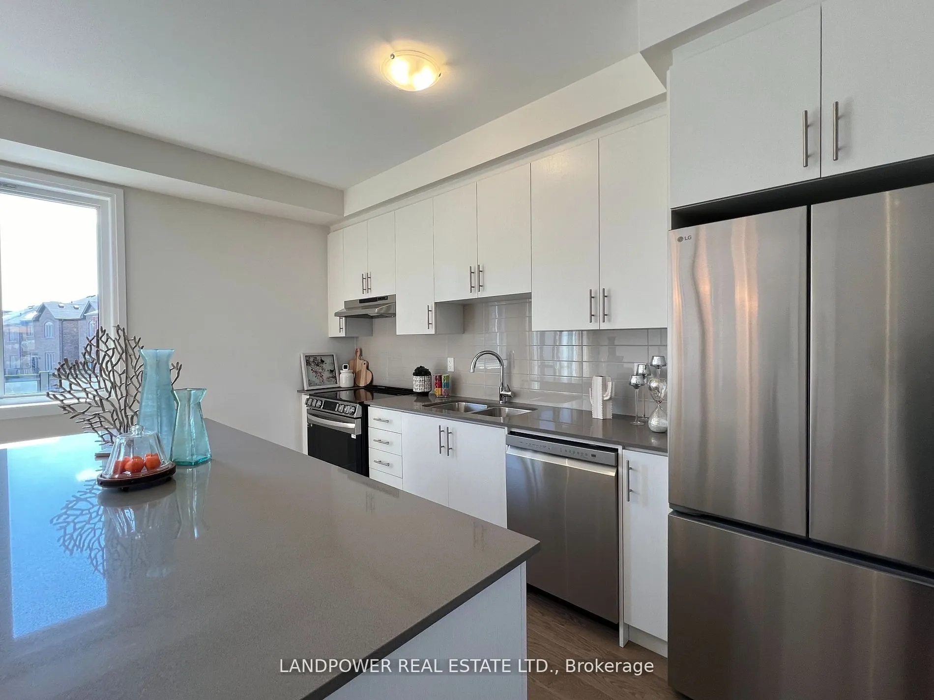 1655 Bur Oak Avenue #14