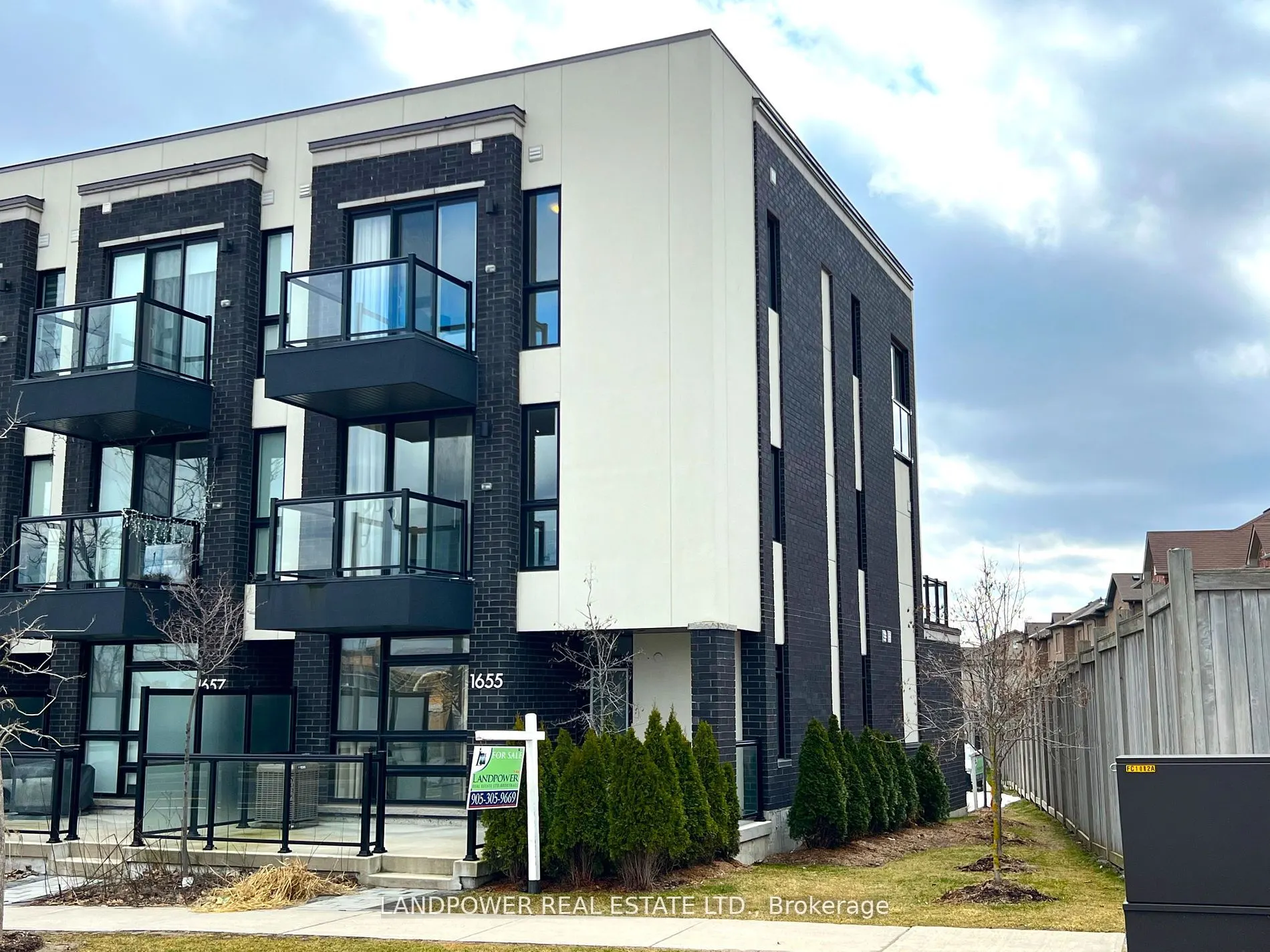 1655 Bur Oak Avenue #14