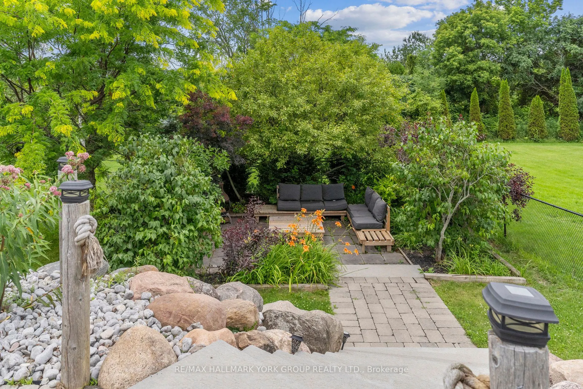 27 Bagshaw Crescent