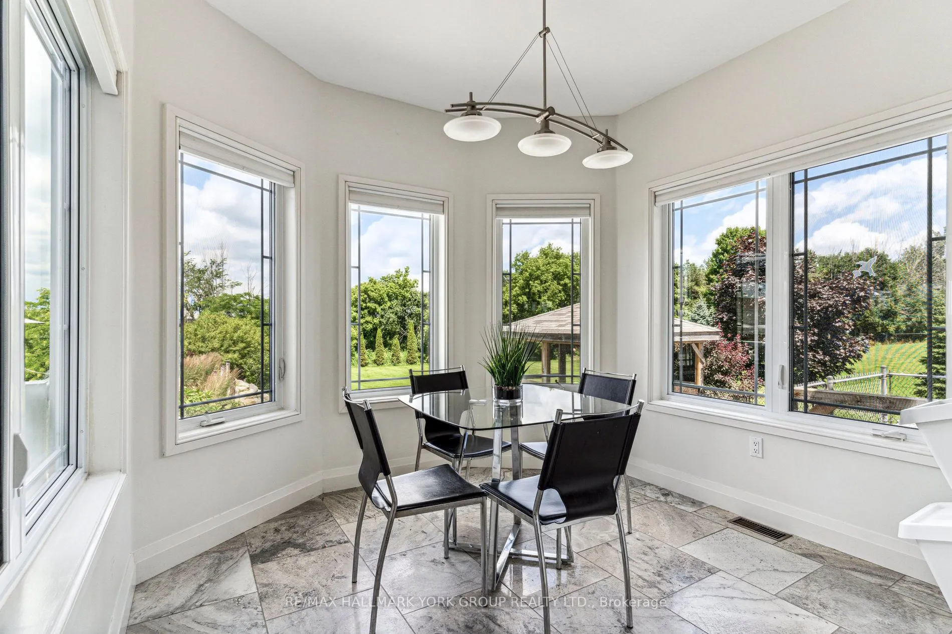 27 Bagshaw Crescent