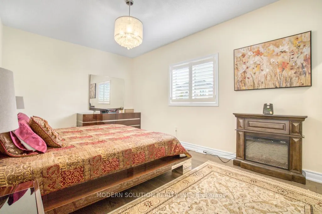 119 Blackthorn Drive
