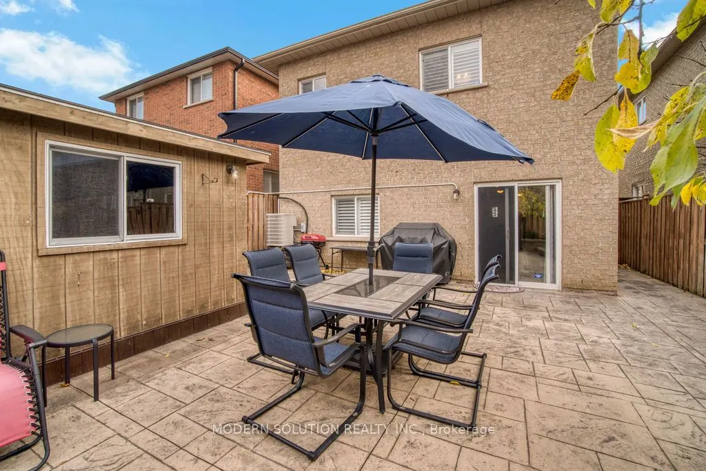 119 Blackthorn Drive