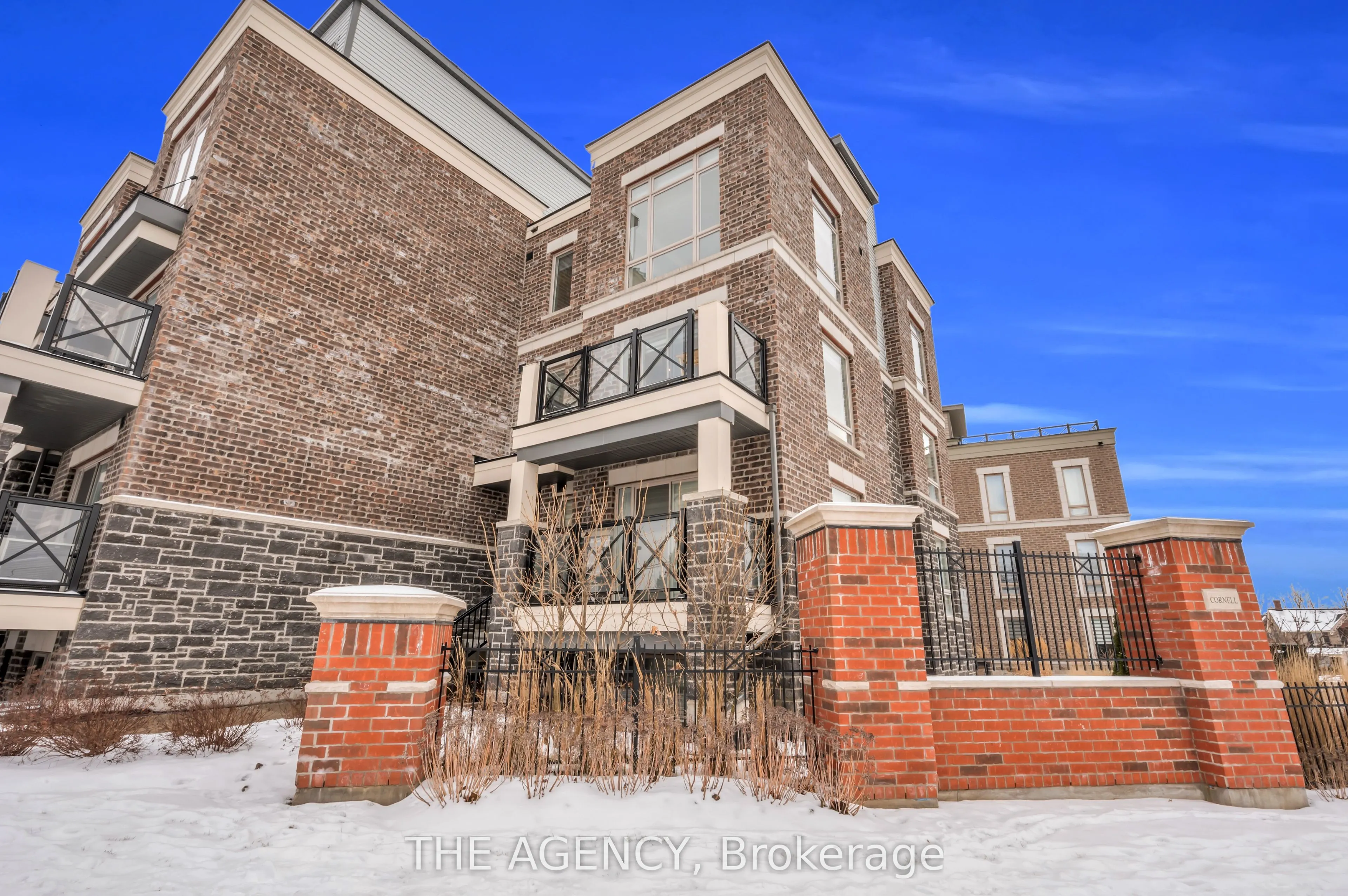 10 Westmeath Lane, #2202