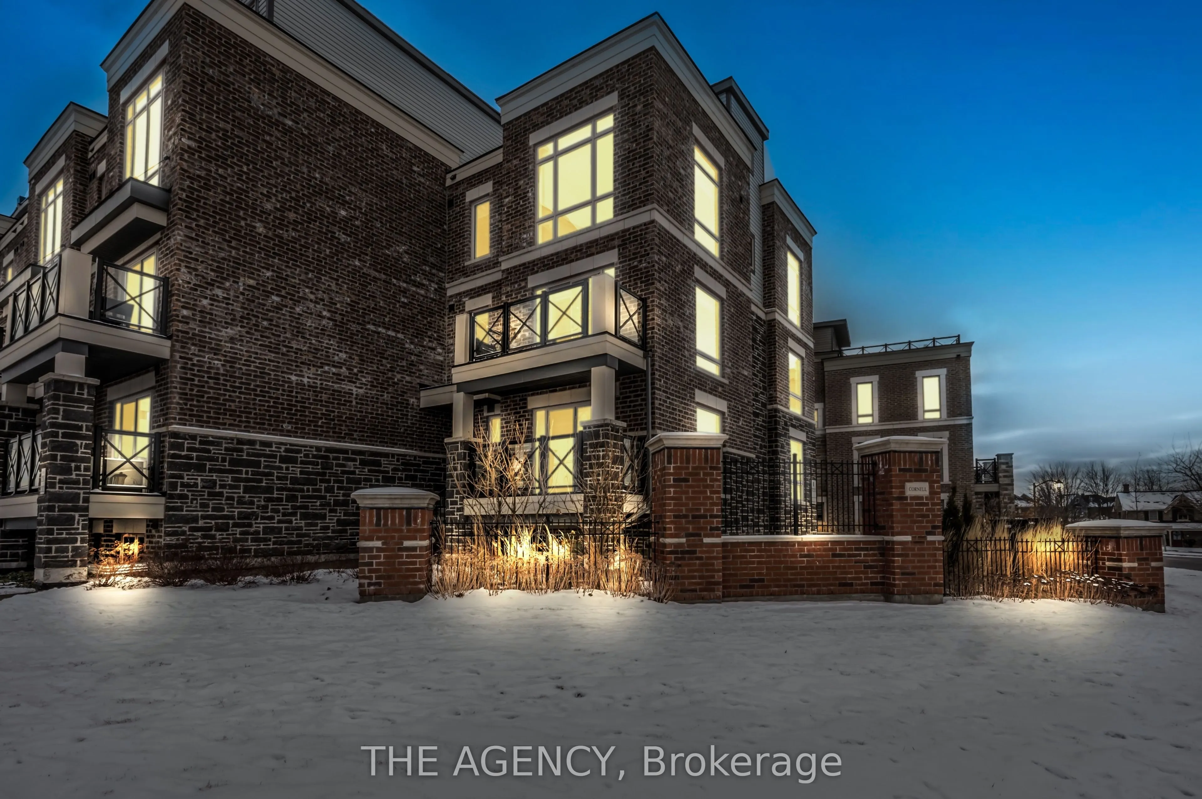 10 Westmeath Lane, #2202