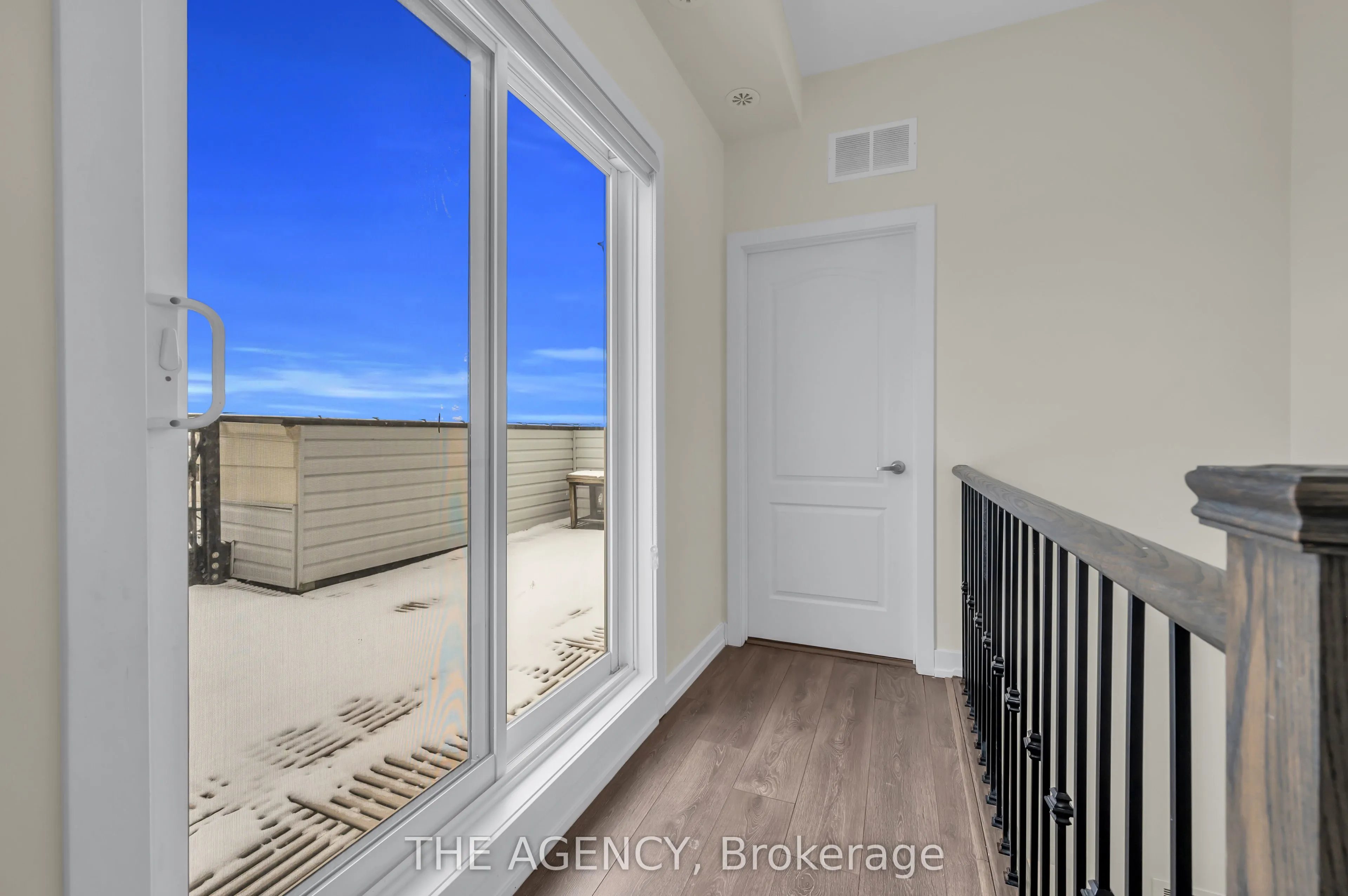 10 Westmeath Lane, #2202