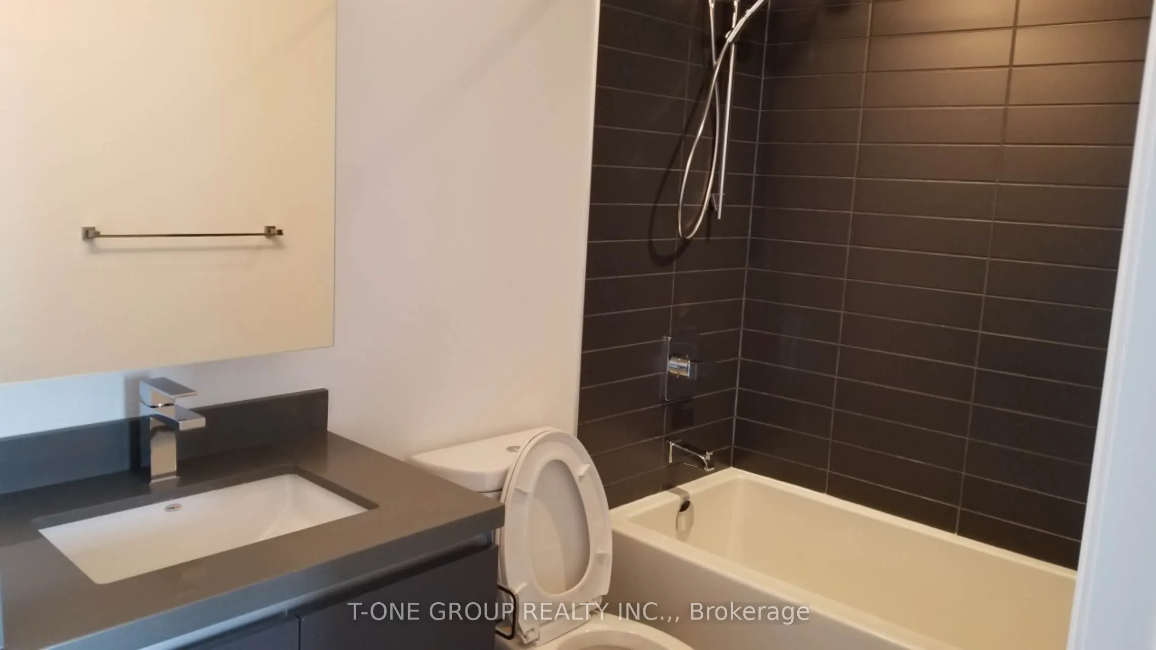 396 Highway 7 E, #501