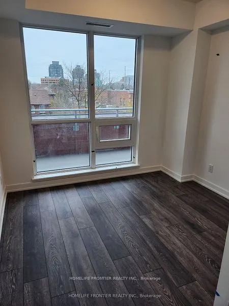 8888 YONGE Street #219