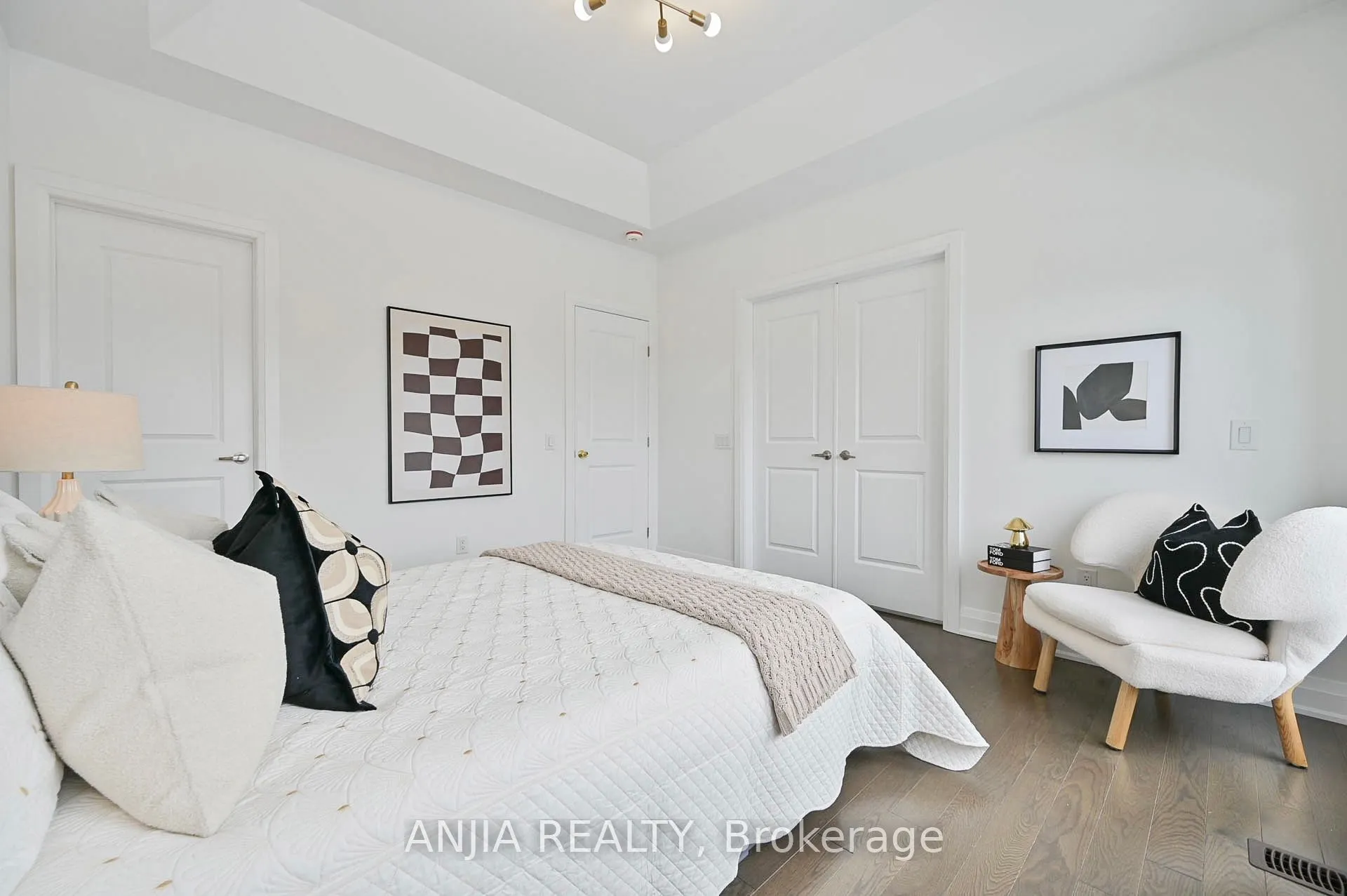 64 Duncombe Lane