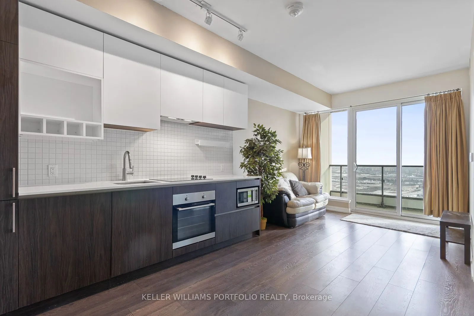 898 Portage Parkway, #4207