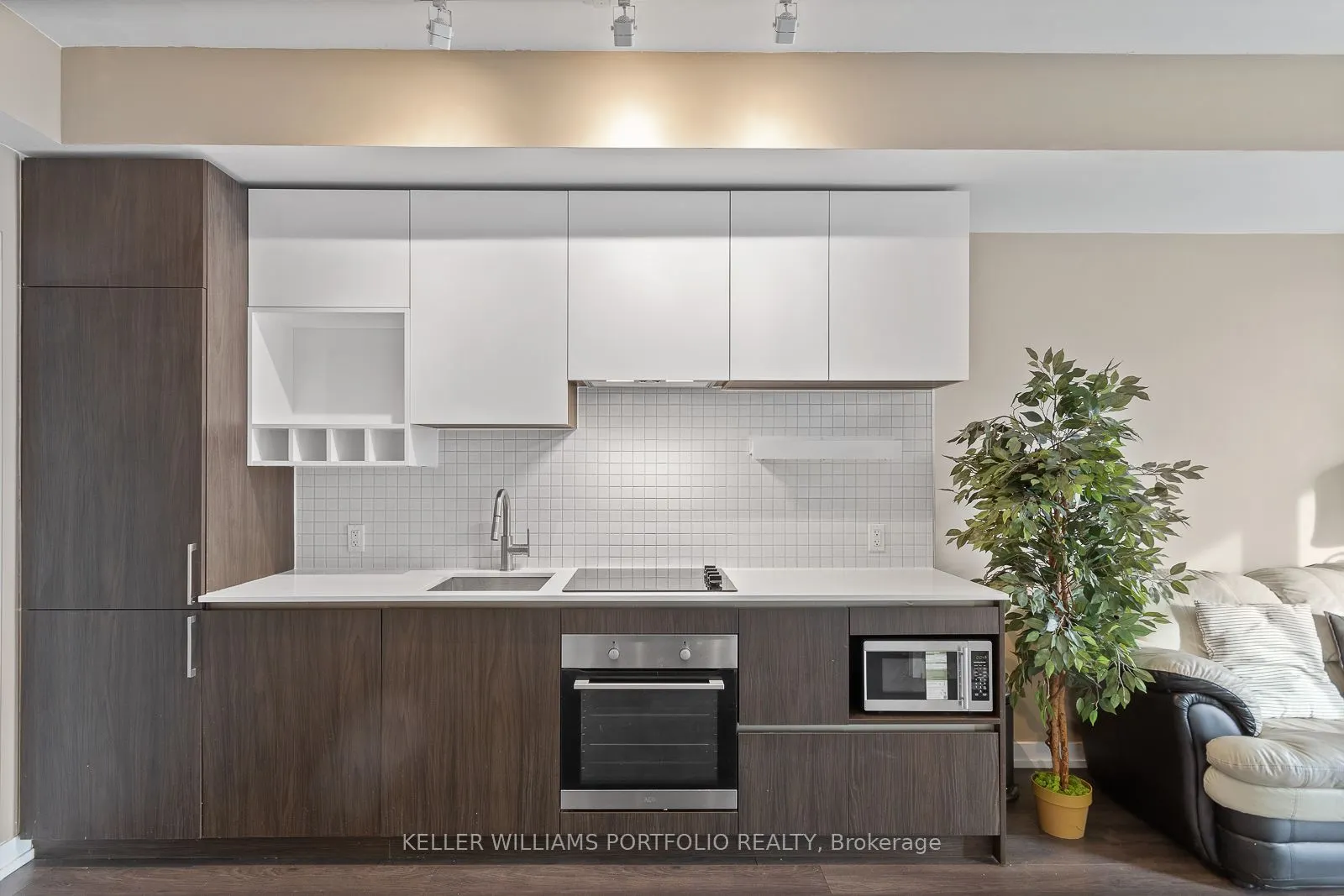 898 Portage Parkway, #4207