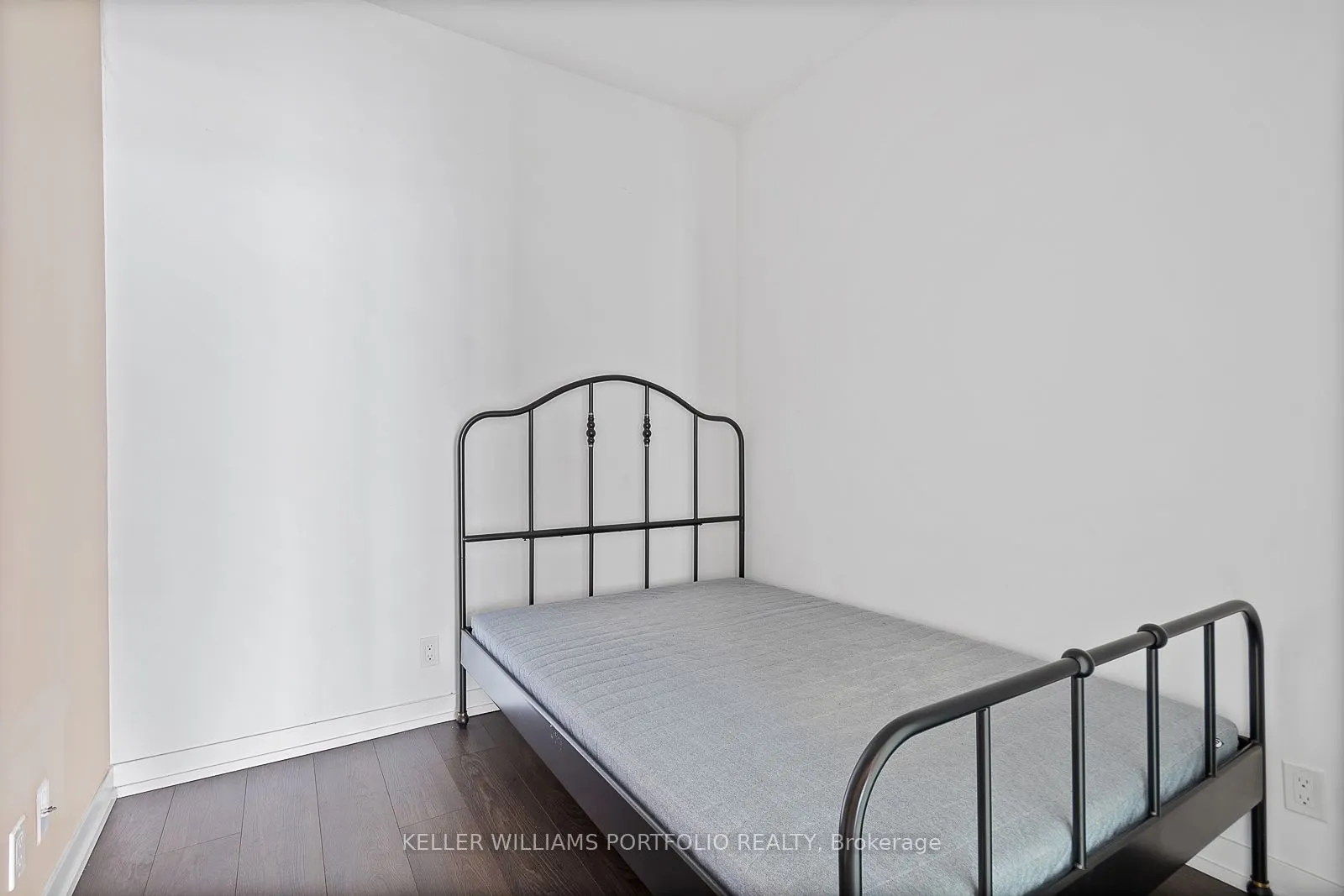 898 Portage Parkway, #4207