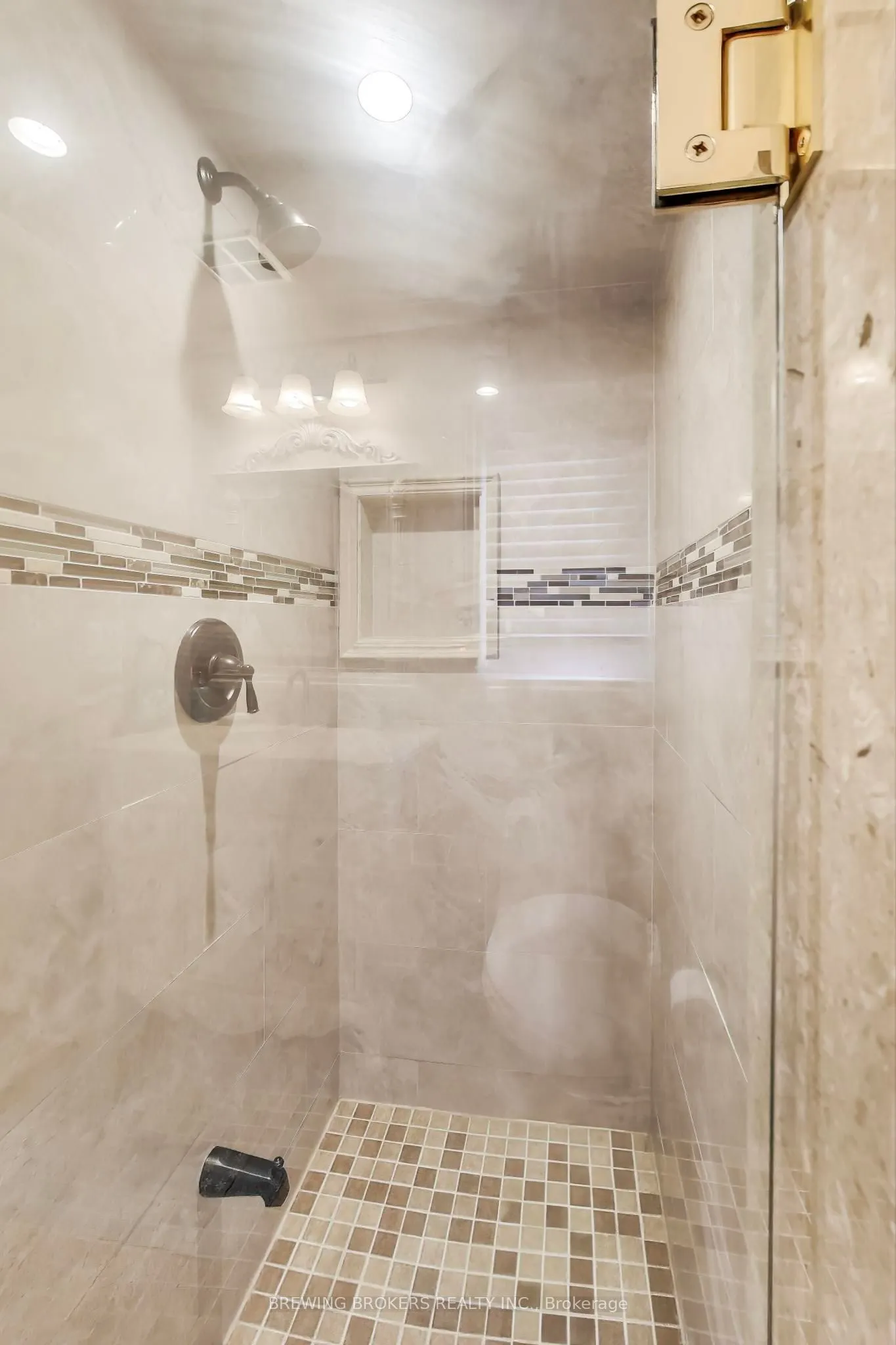 28A Westwood Lane