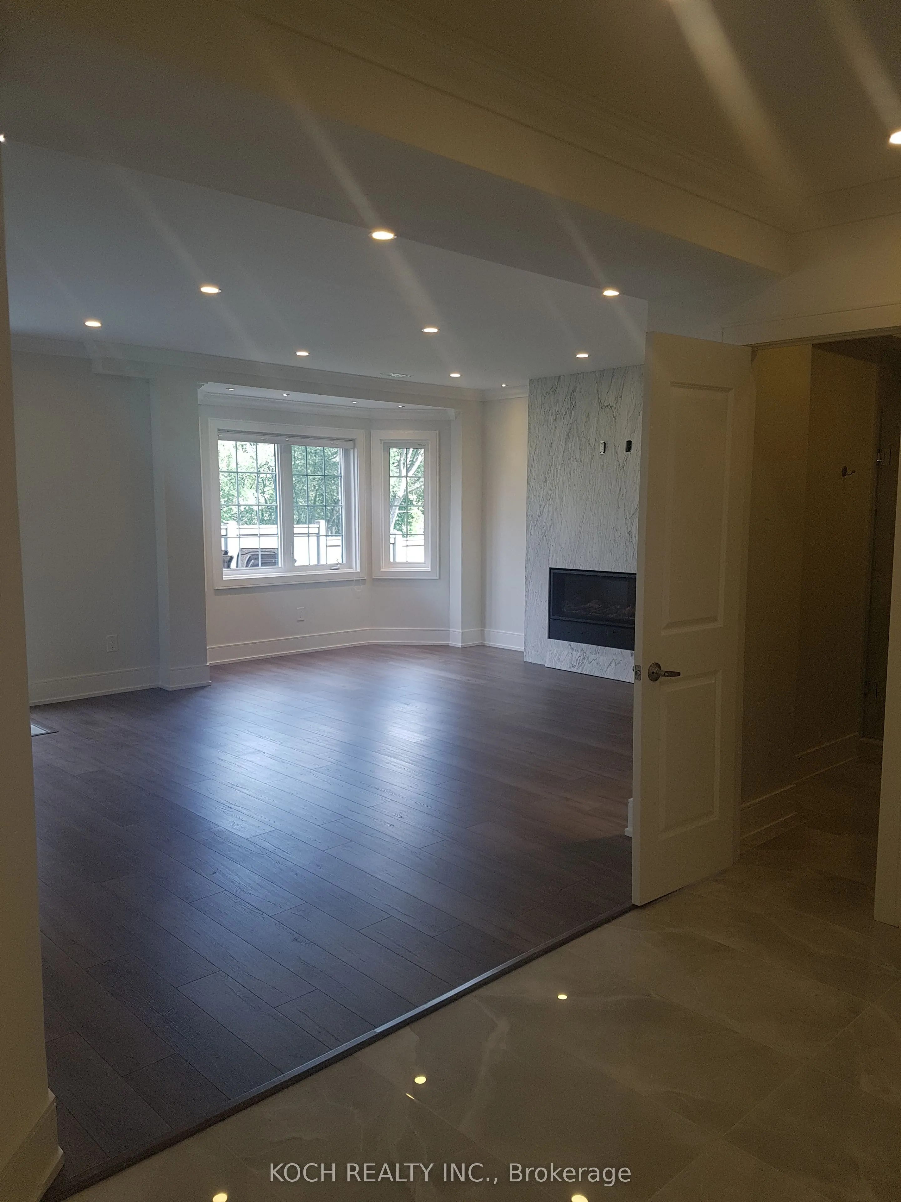 1 Hurst Avenue