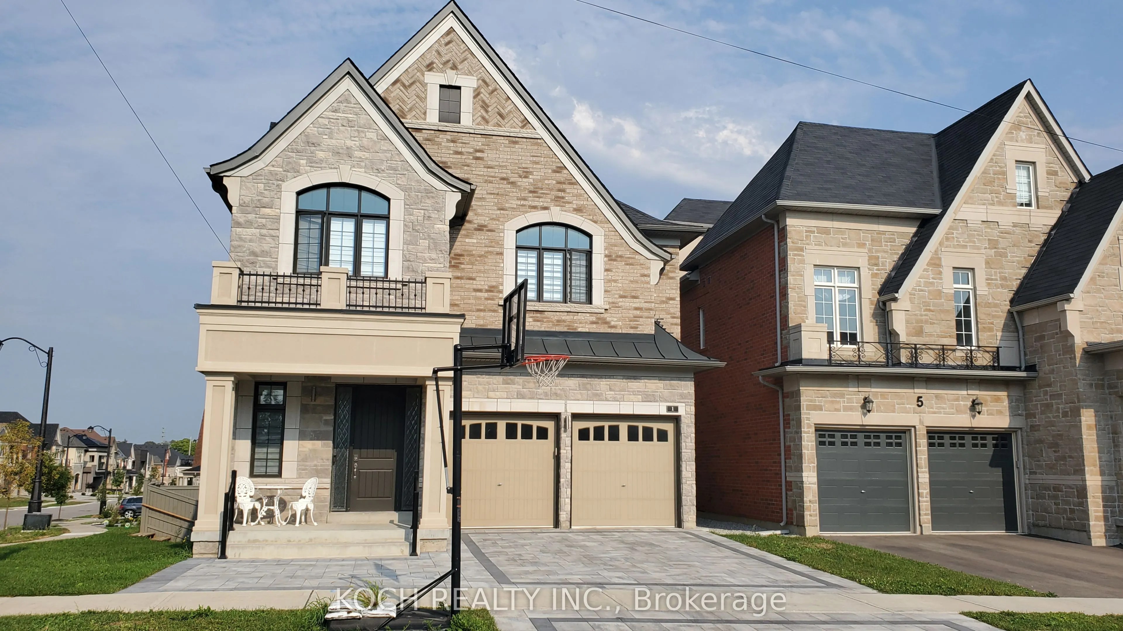 1 Hurst Avenue