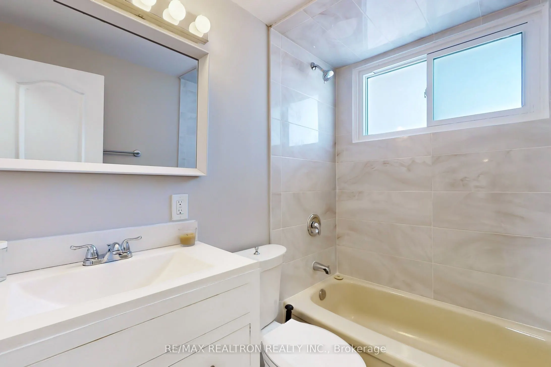 261 Beechy Avenue, #Upper