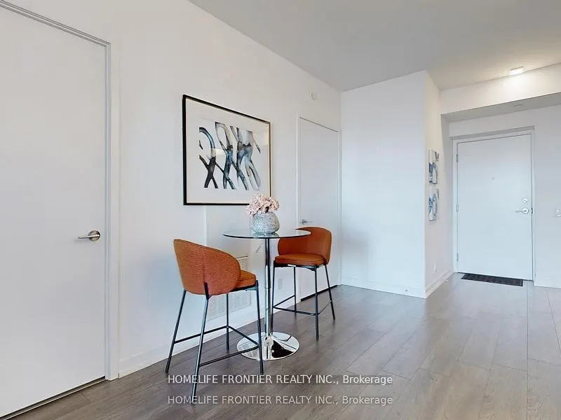 950 Portage Parkway, #1001