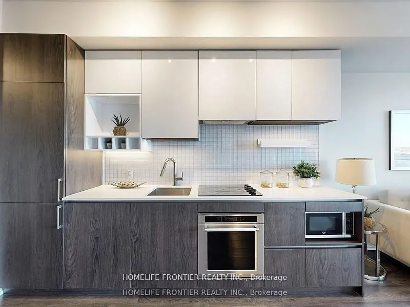 950 Portage Parkway, #1001