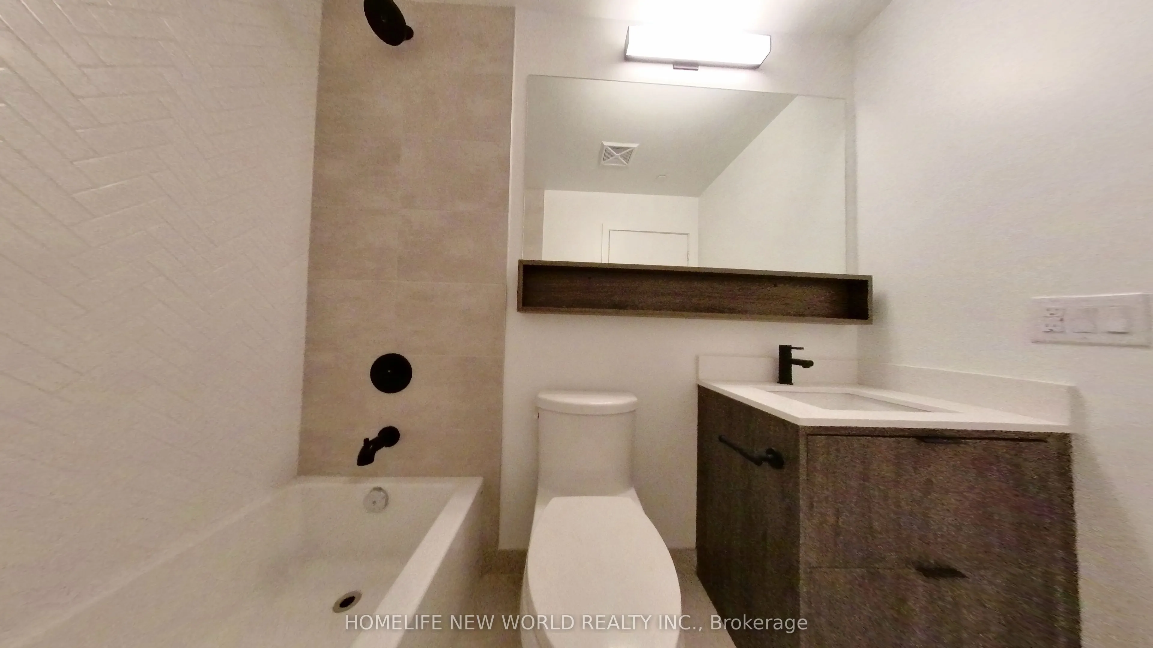 8888 Yonge Street, #307