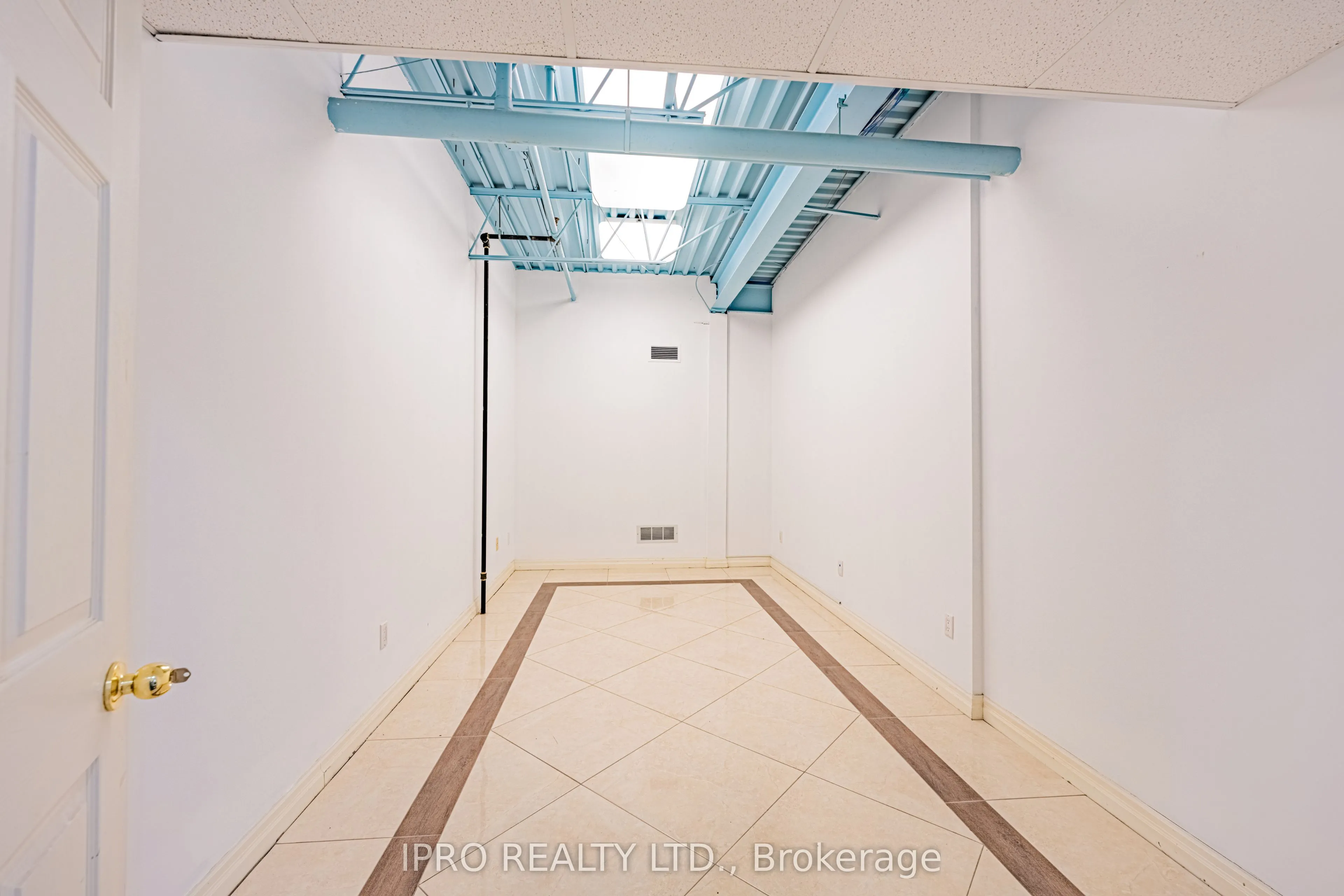 467 Edgeley Boulevard, #4
