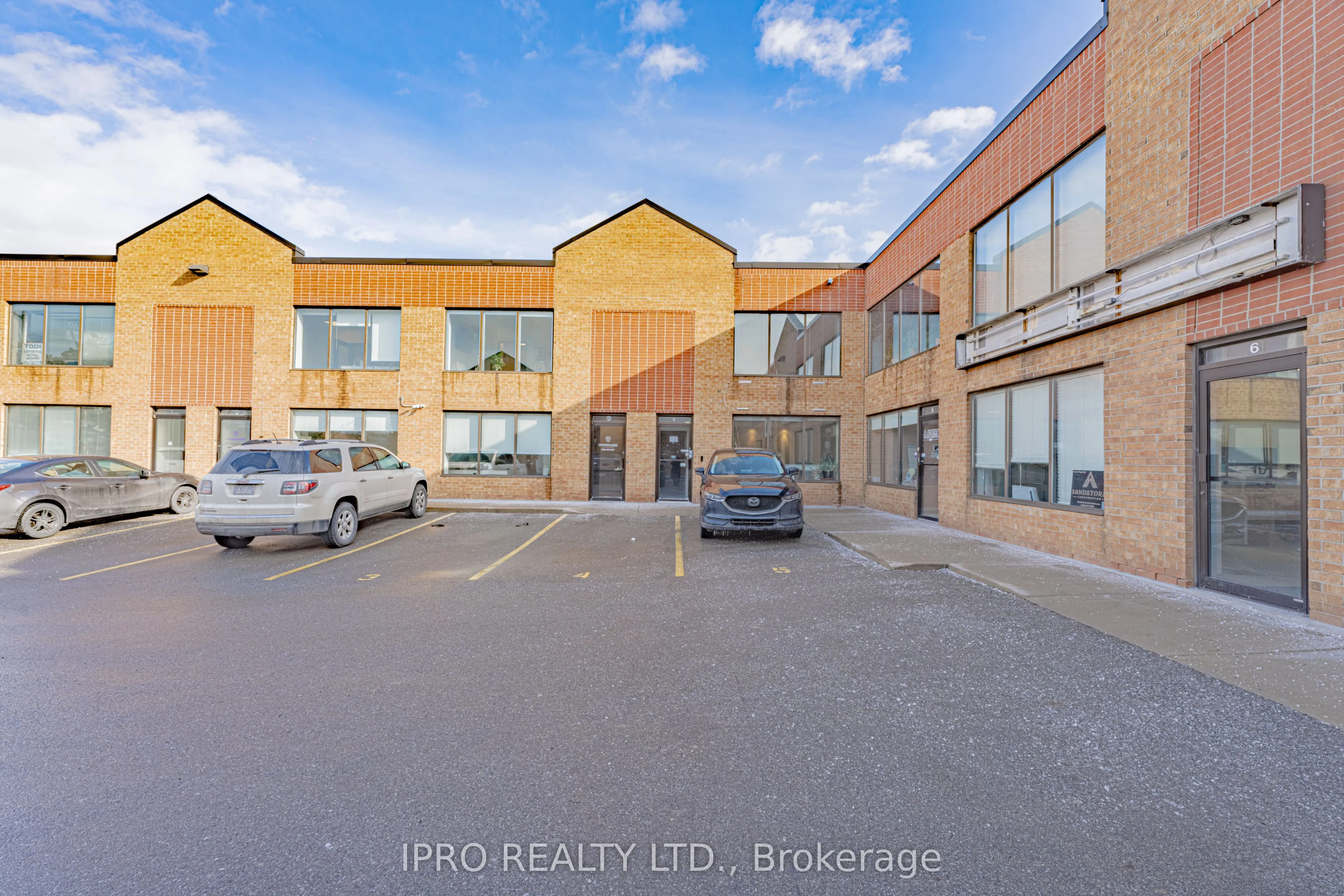 467 Edgeley Boulevard, #4