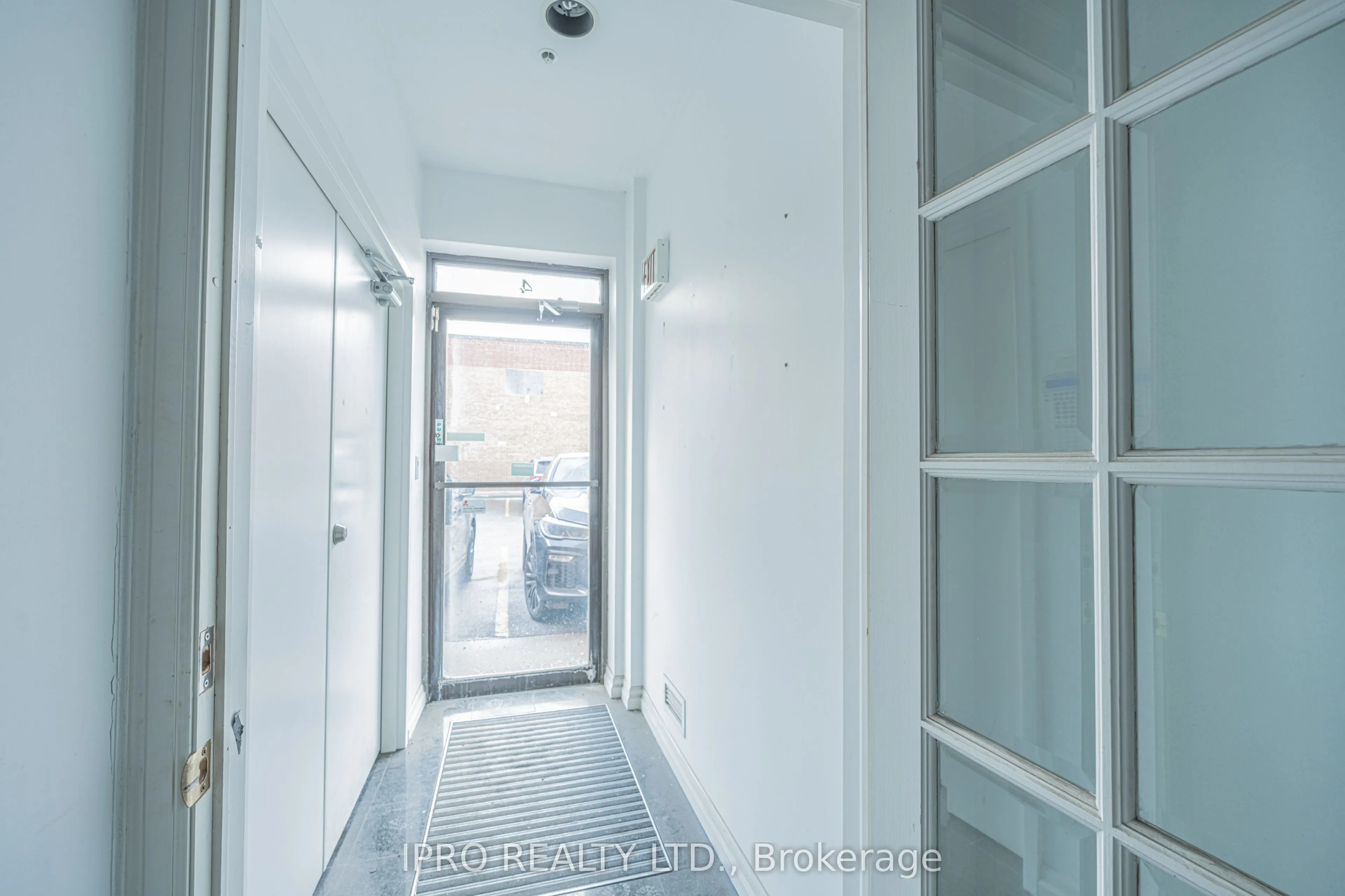 467 Edgeley Boulevard, #4