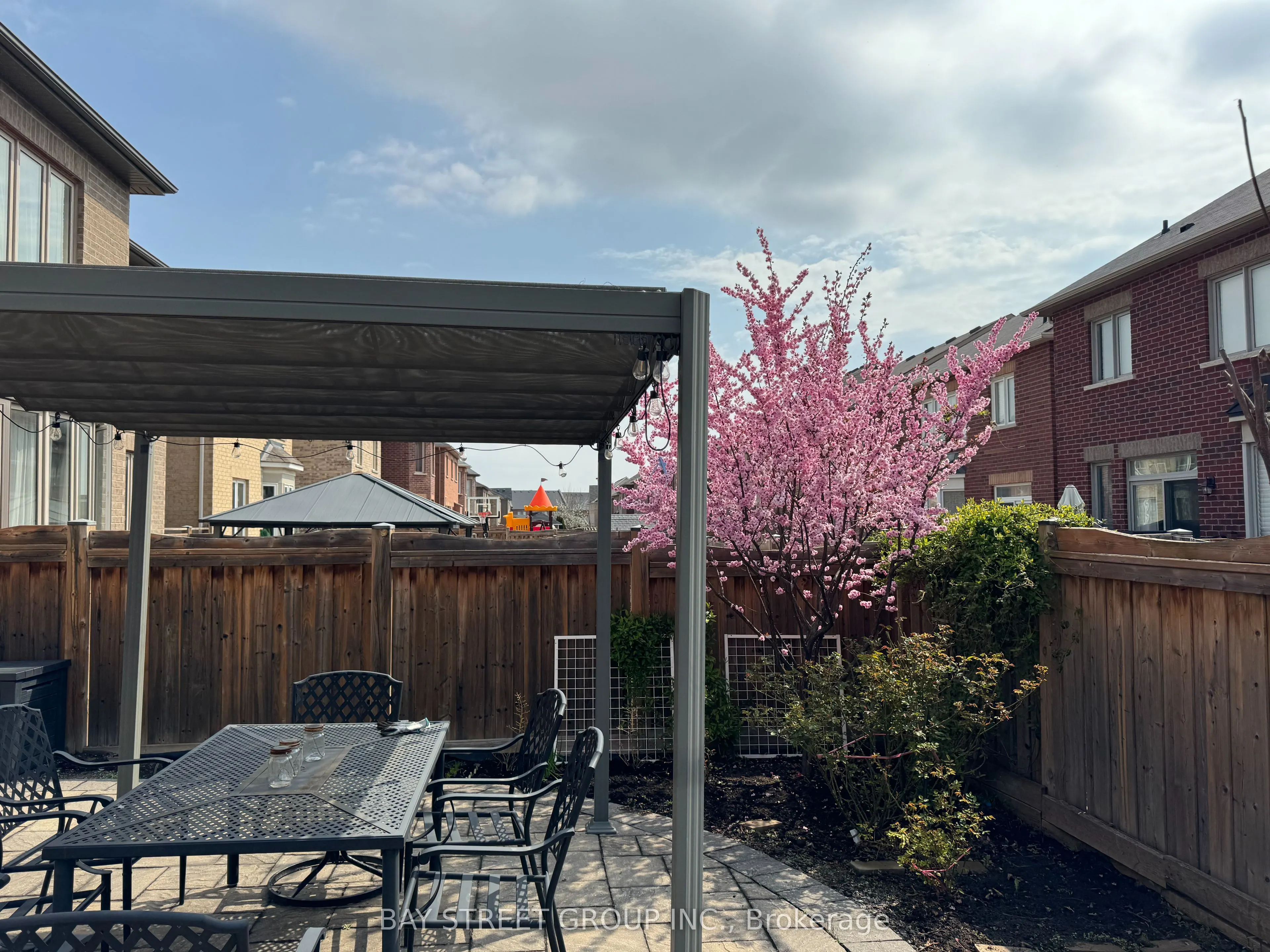 89 Beckett Avenue