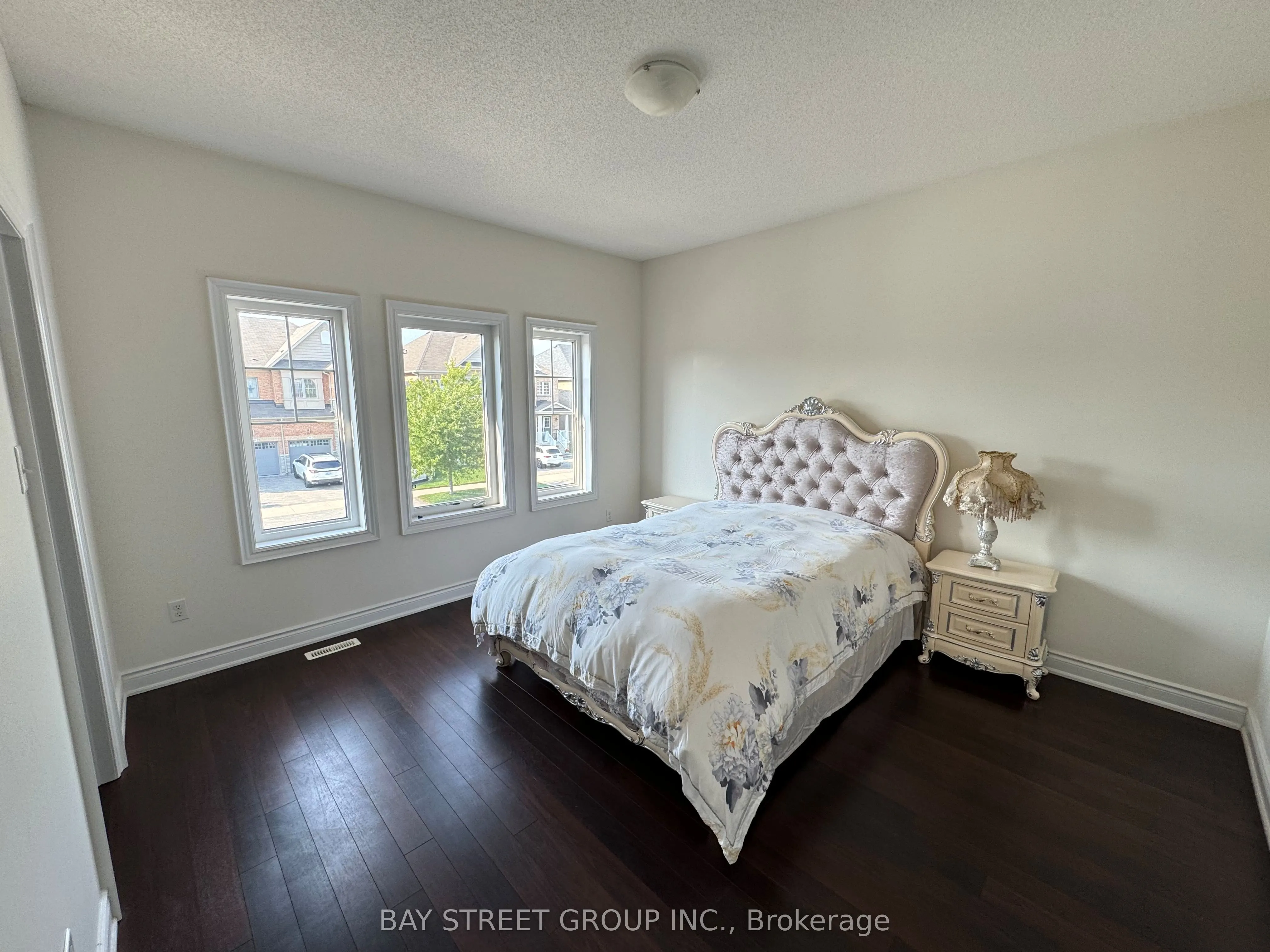 89 Beckett Avenue