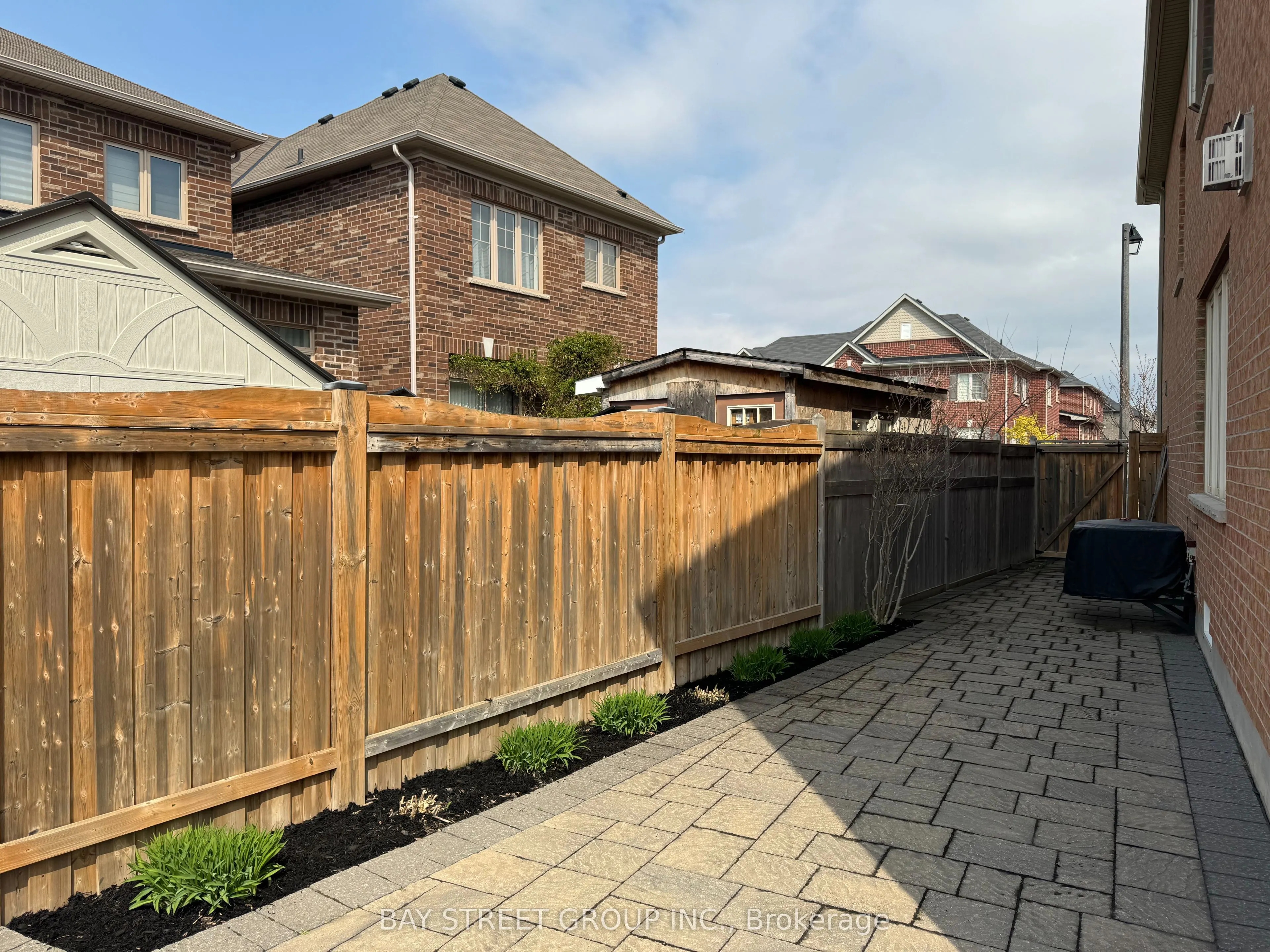 89 Beckett Avenue