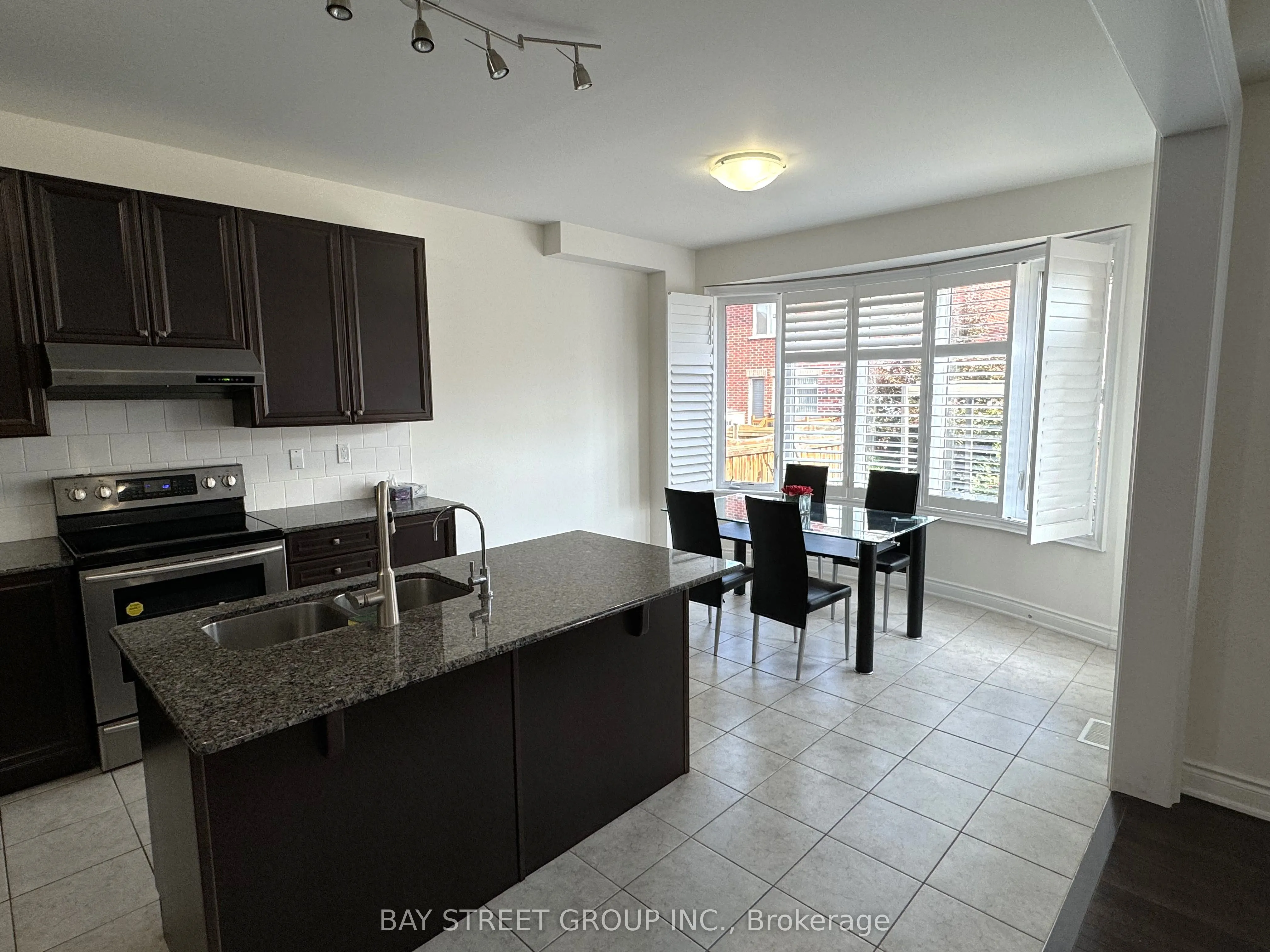89 Beckett Avenue