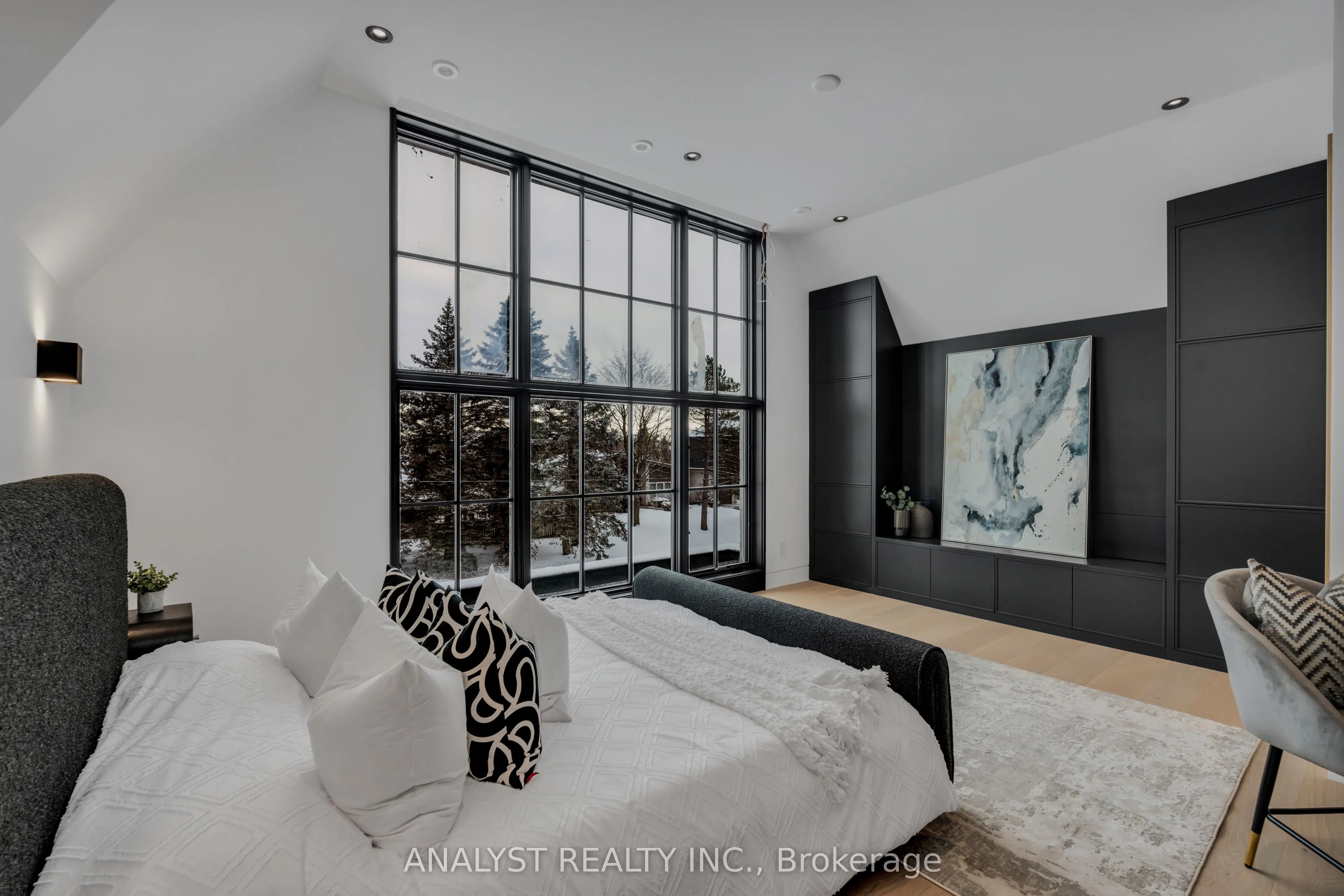 178 Rushworth Crescent