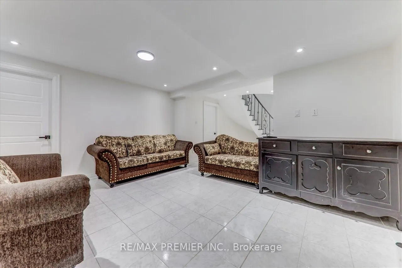 99 Benjamin Drive