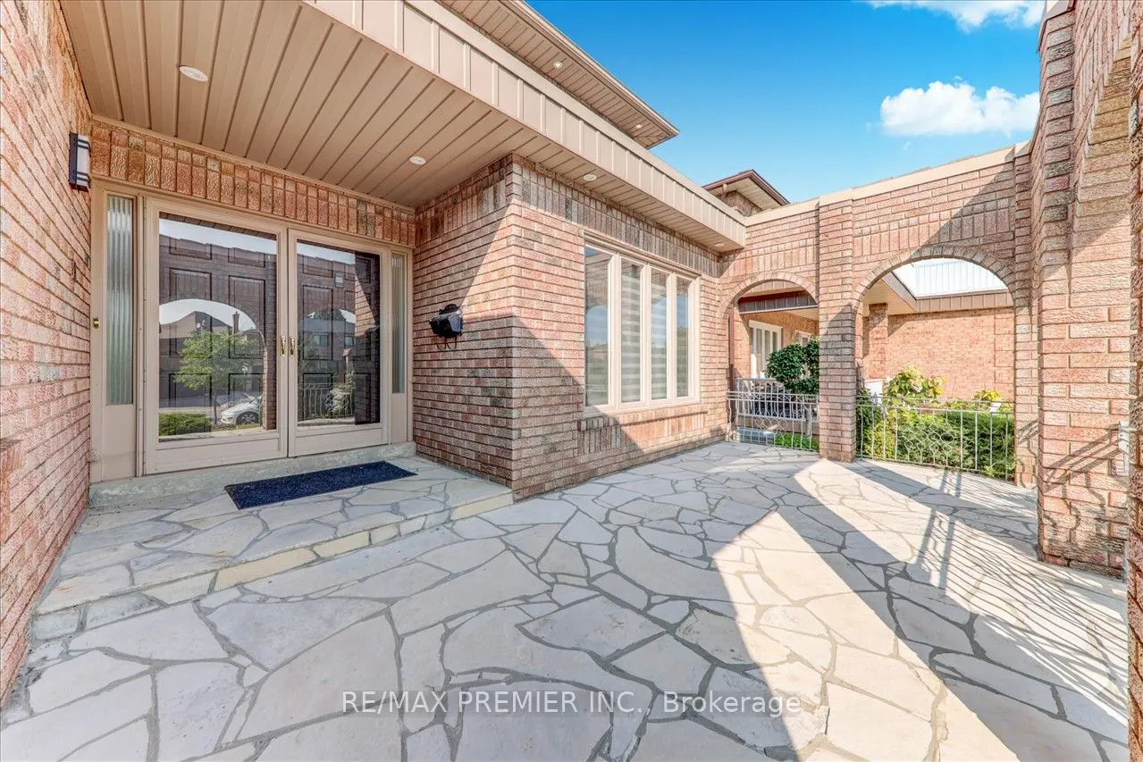 99 Benjamin Drive