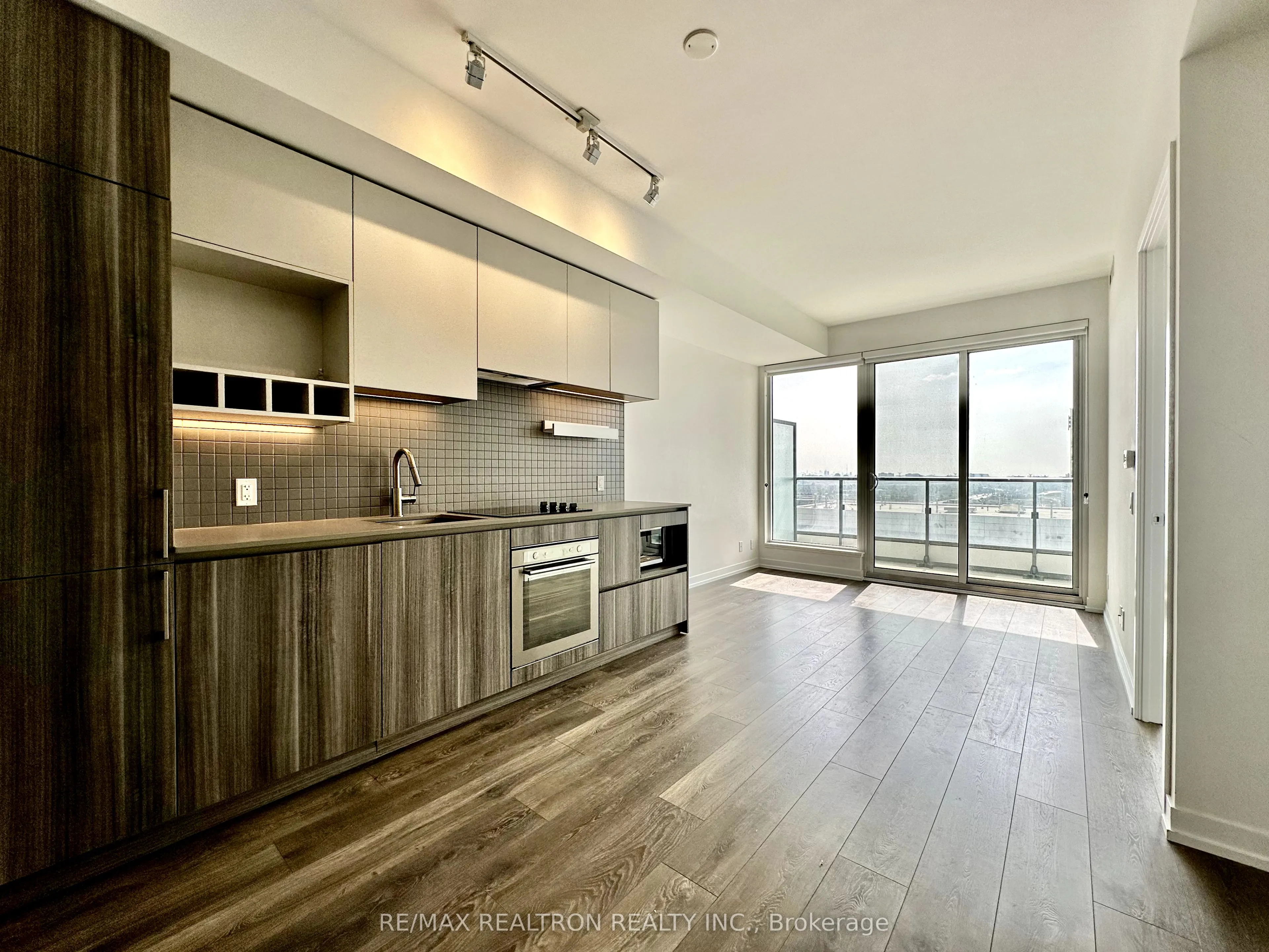 5 Buttermill Avenue, #1907