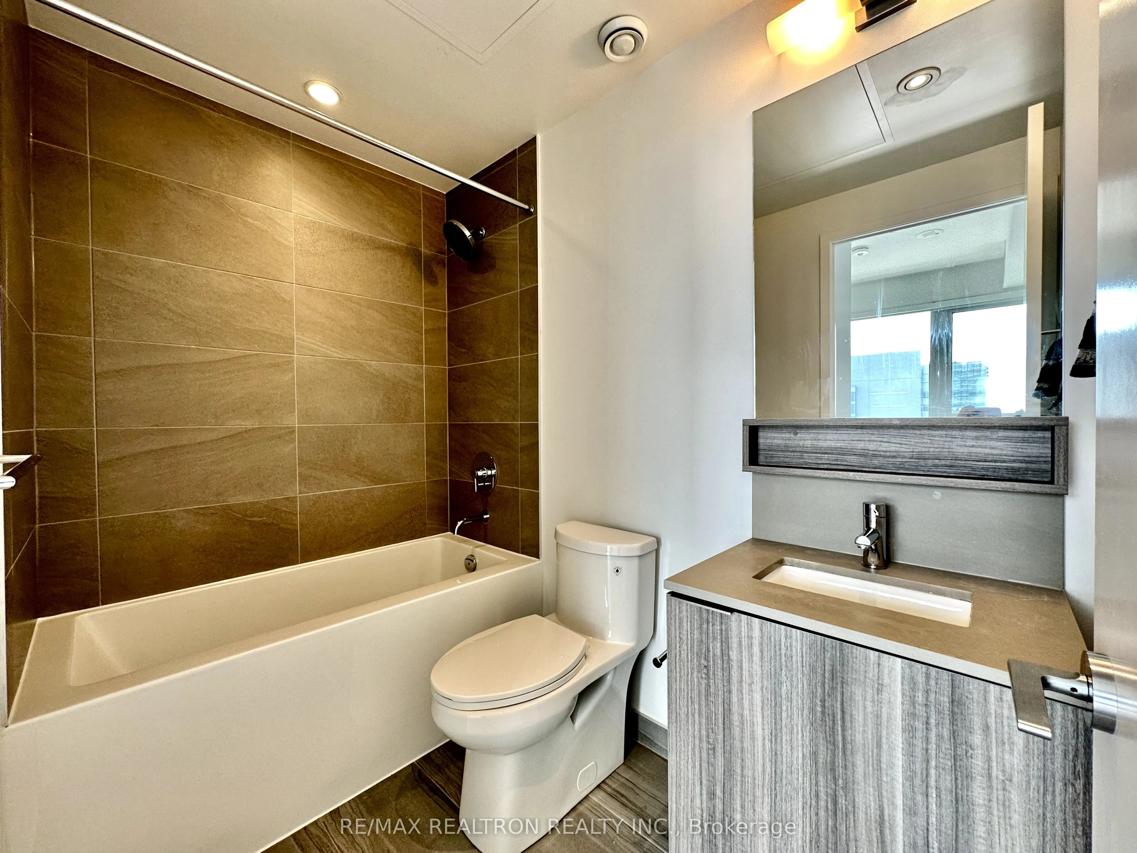 5 Buttermill Avenue, #1907