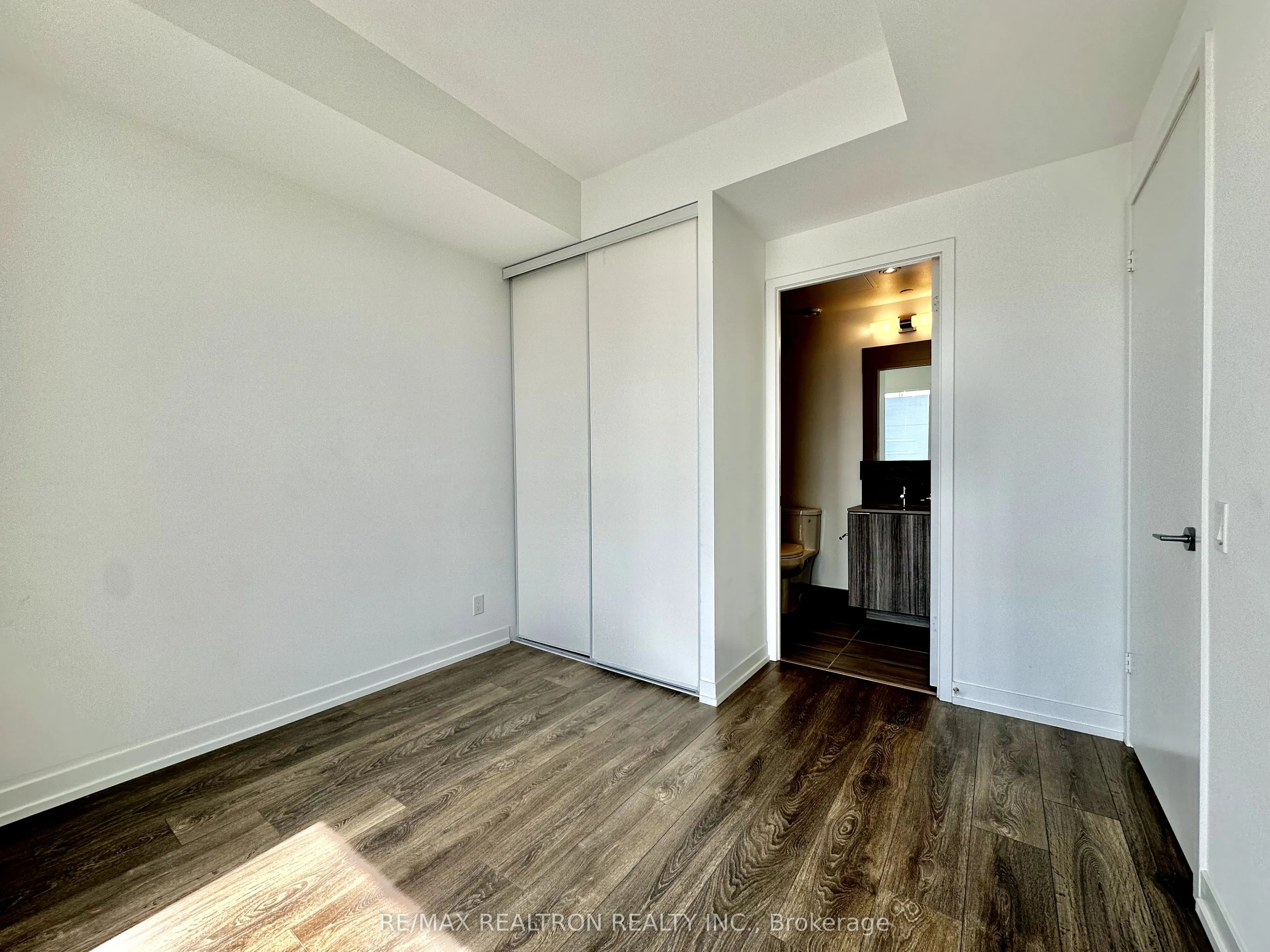 5 Buttermill Avenue, #1907