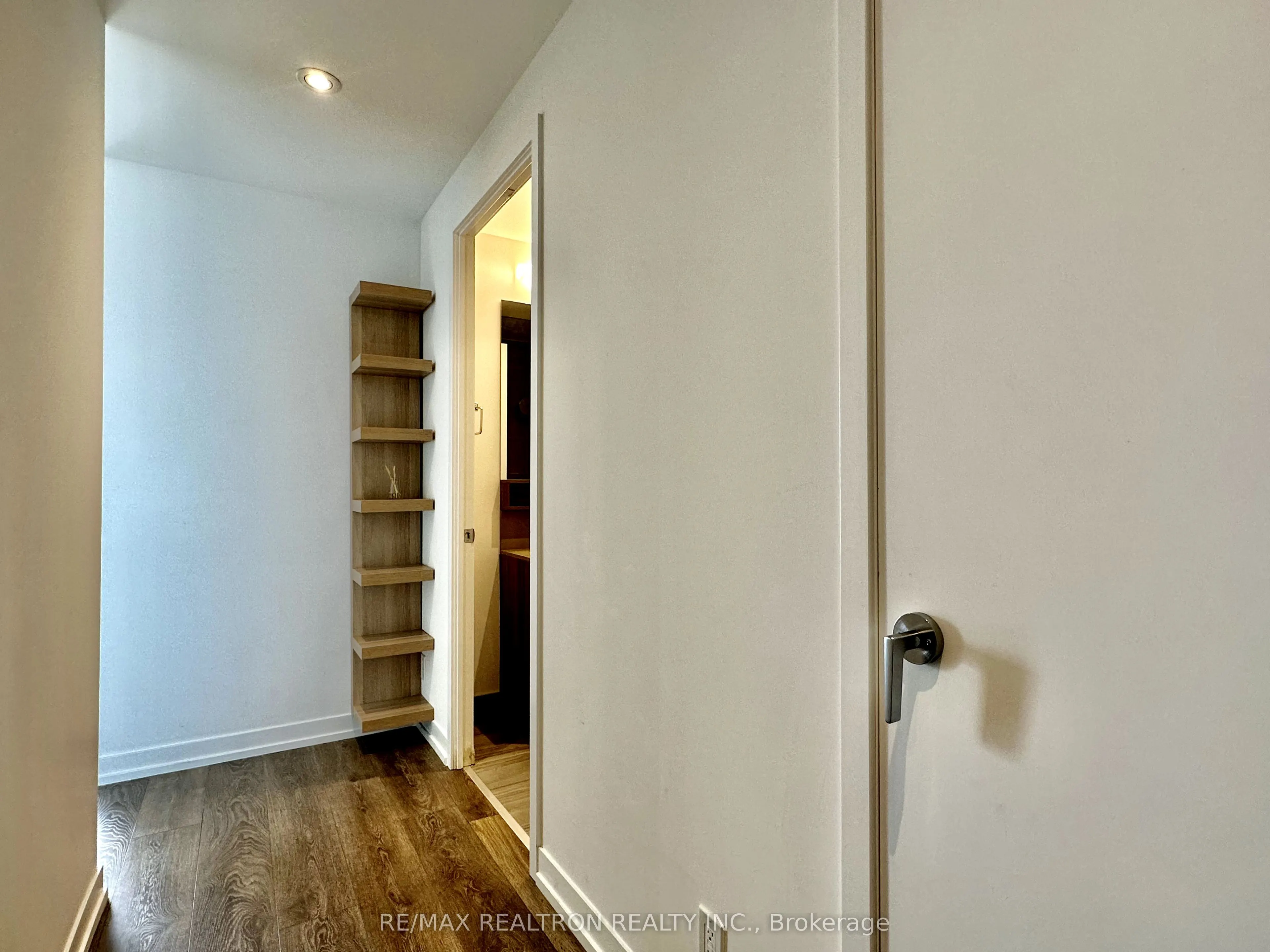 5 Buttermill Avenue, #1907