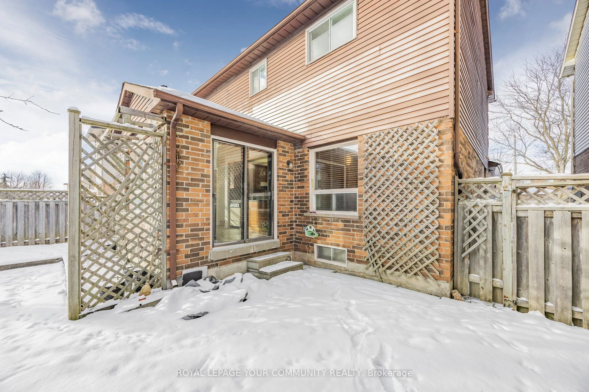 35 Buchanan Crescent