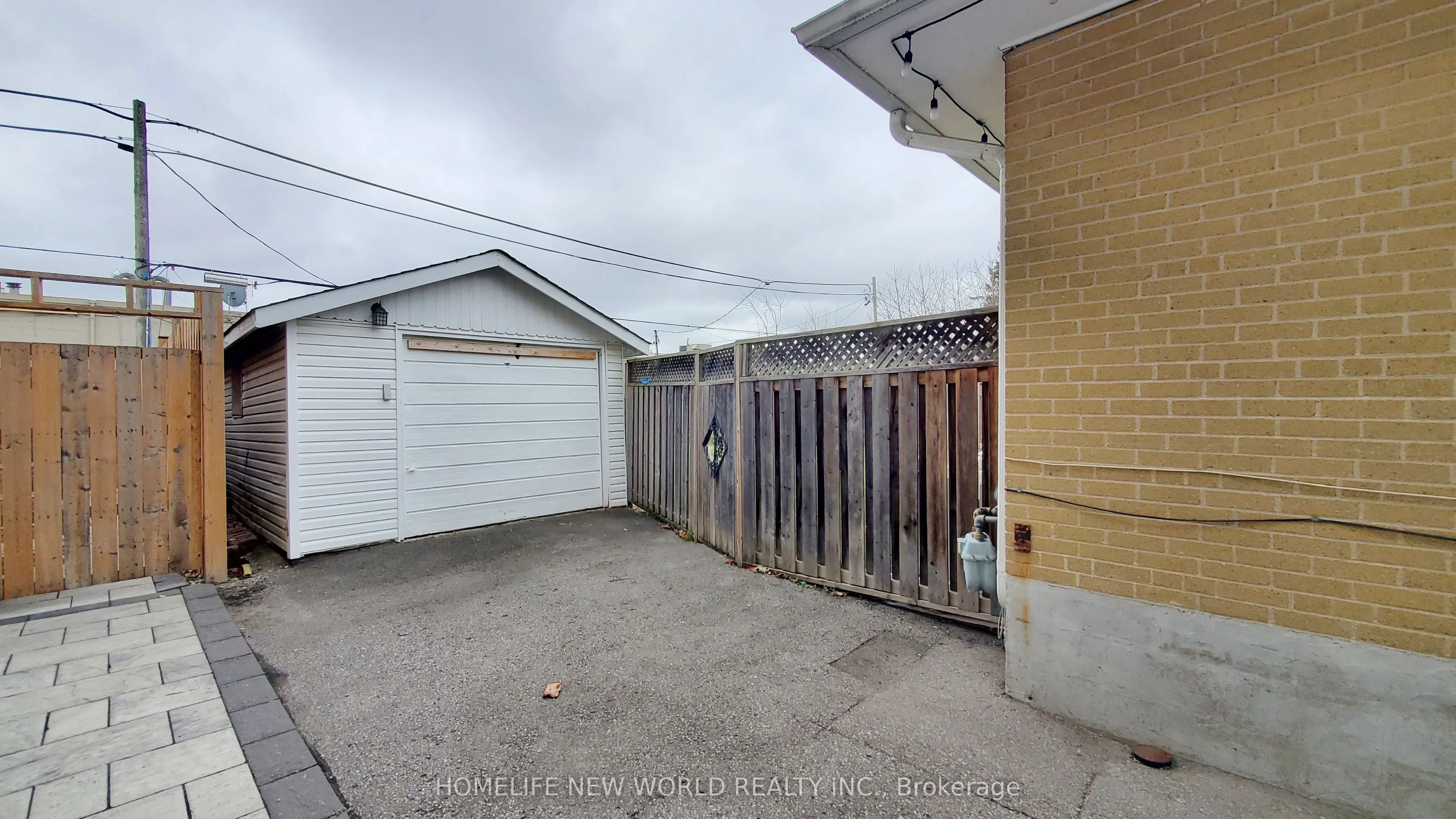 440 Fernleigh Circle S