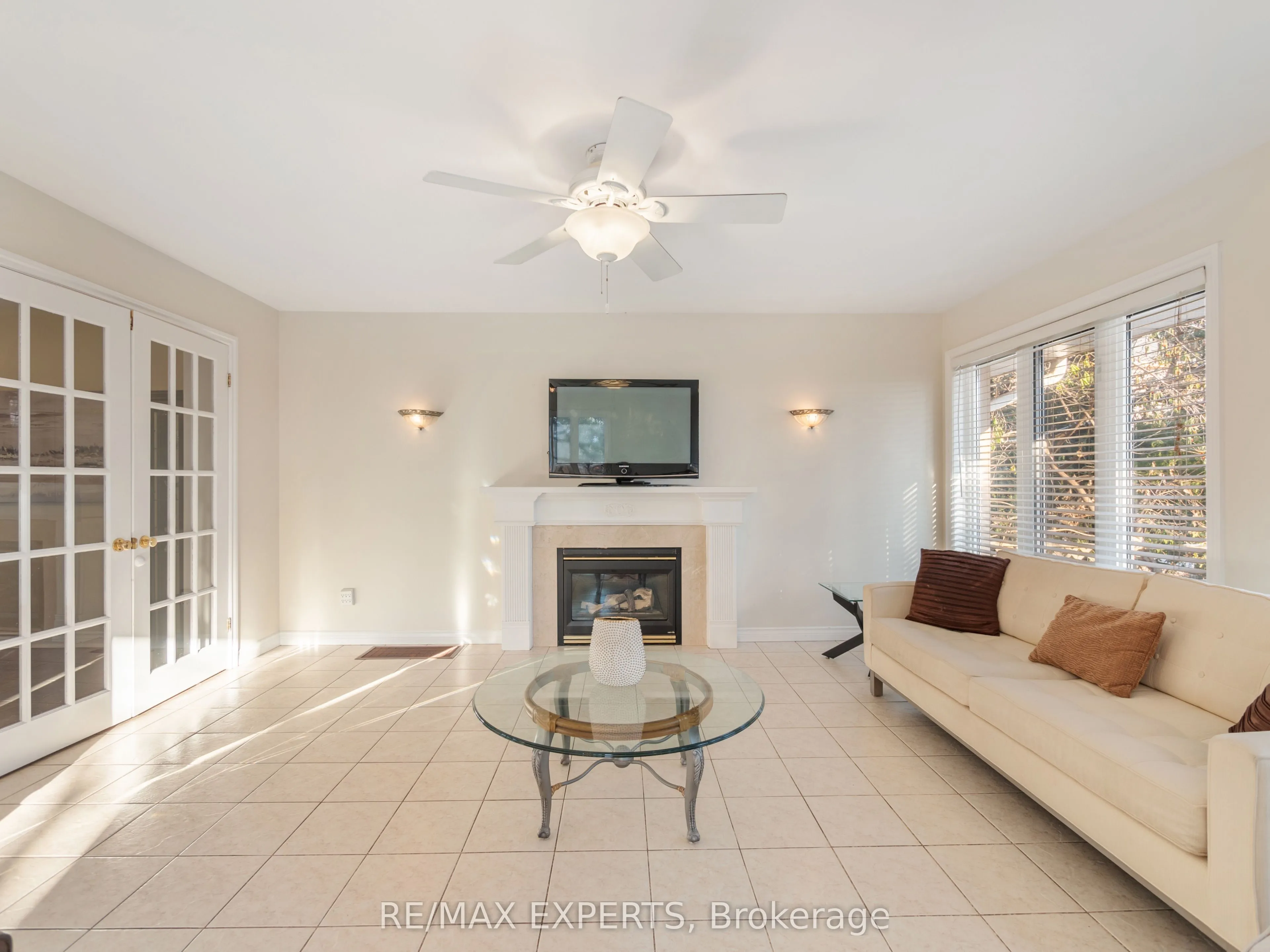 11 Knollside Drive