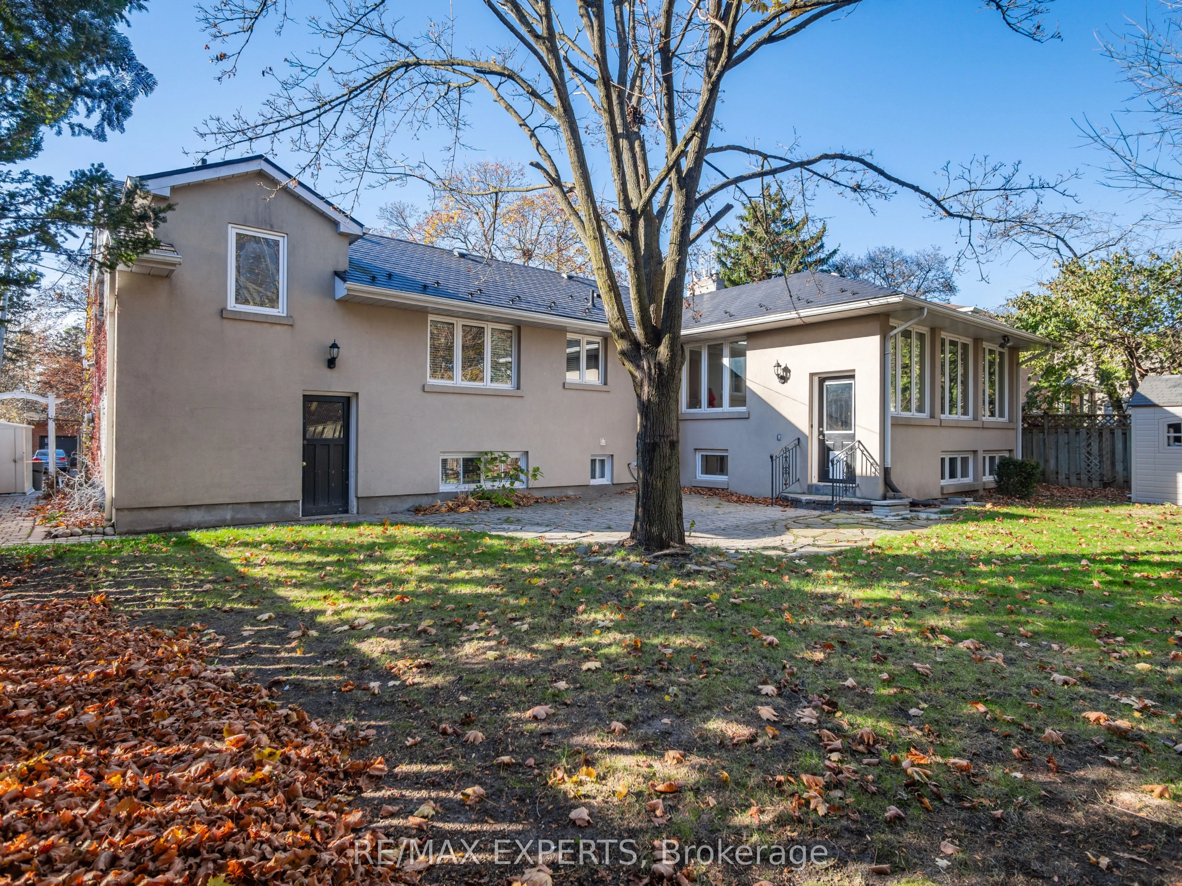 11 Knollside Drive