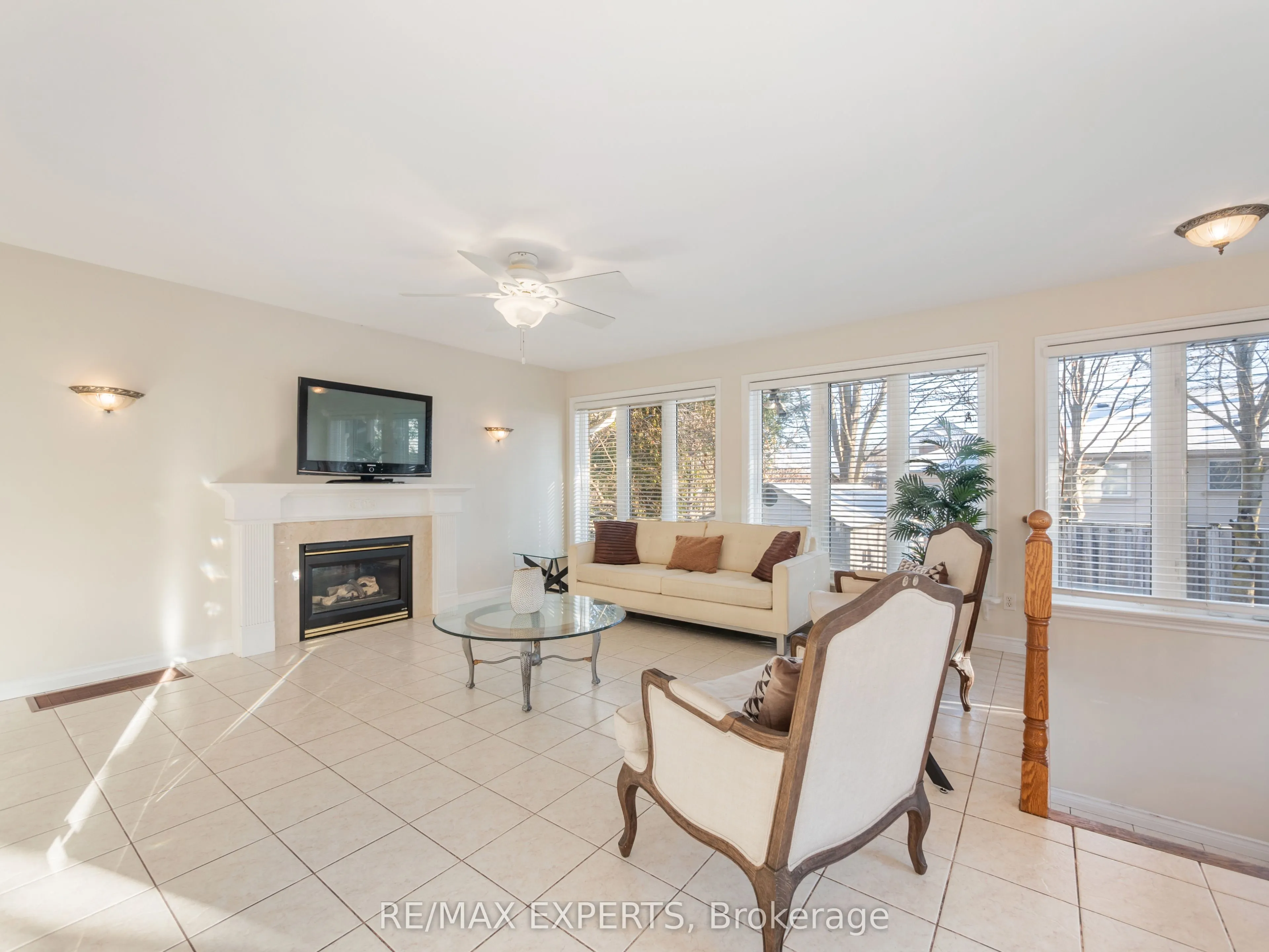 11 Knollside Drive