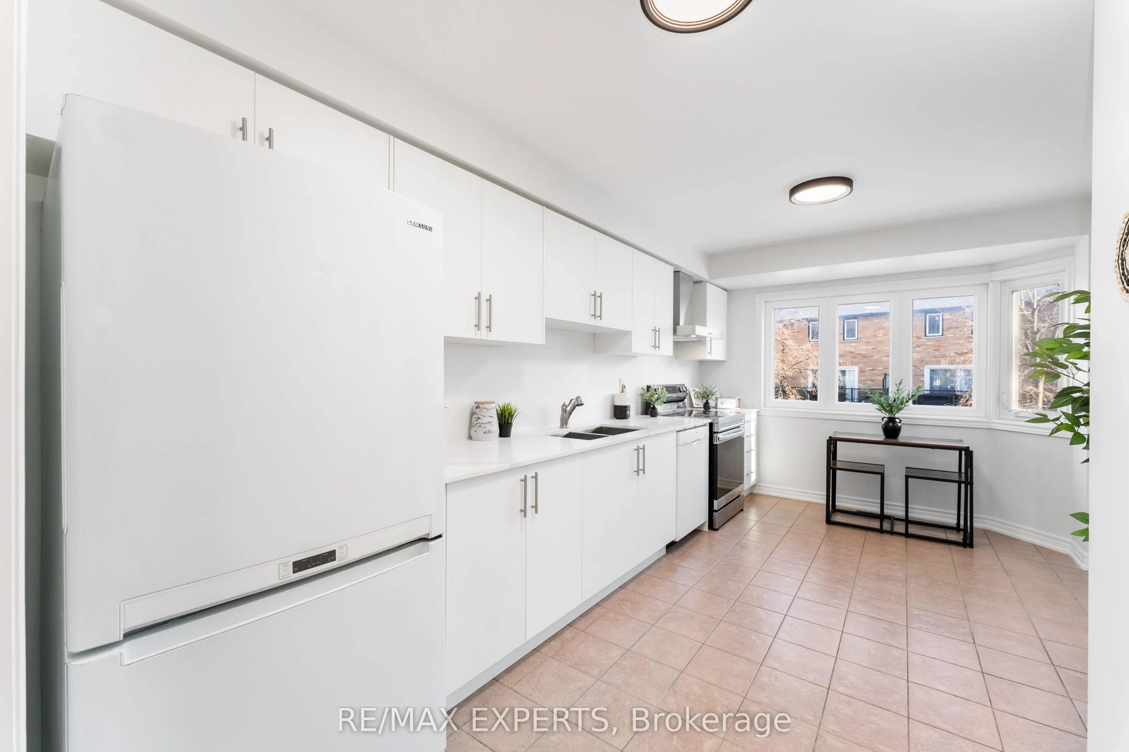 20 William Farr Lane, #10