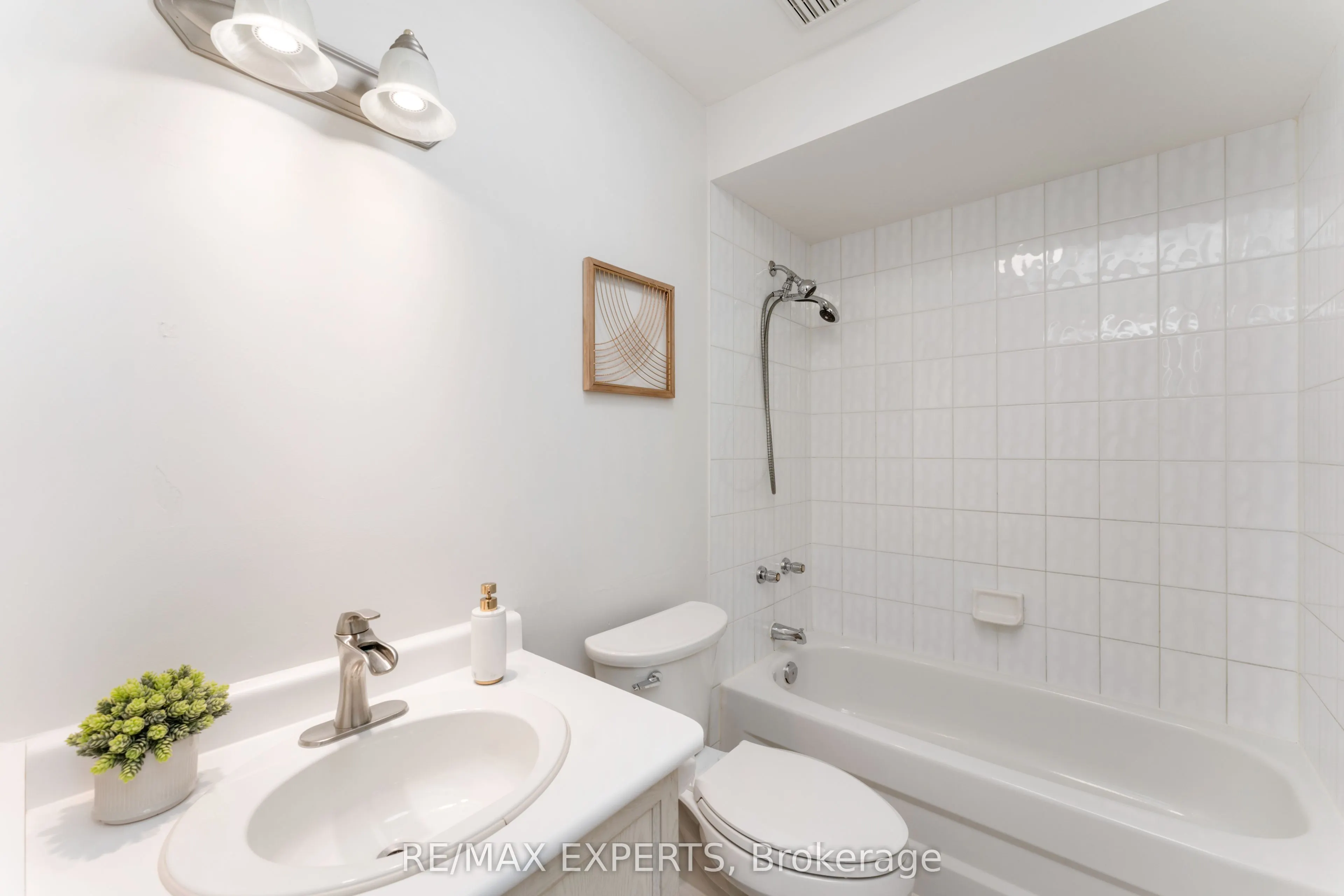 20 William Farr Lane, #10