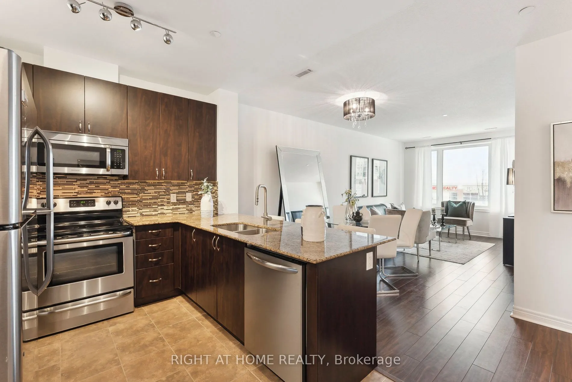 7400 Markham Road, #319