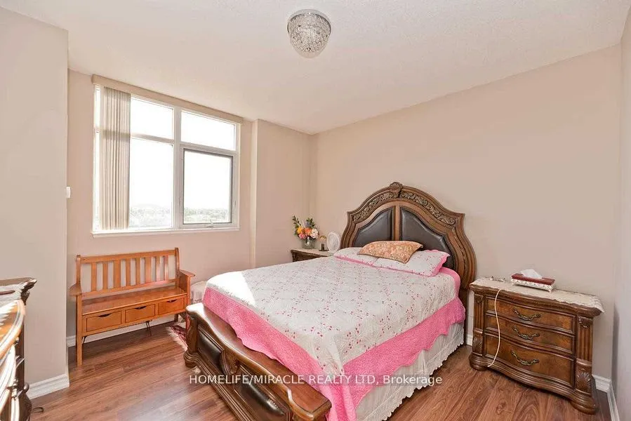 9235 Jane Street, #412