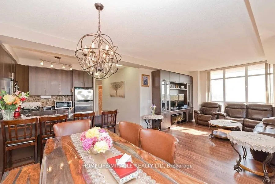 9235 Jane Street, #412